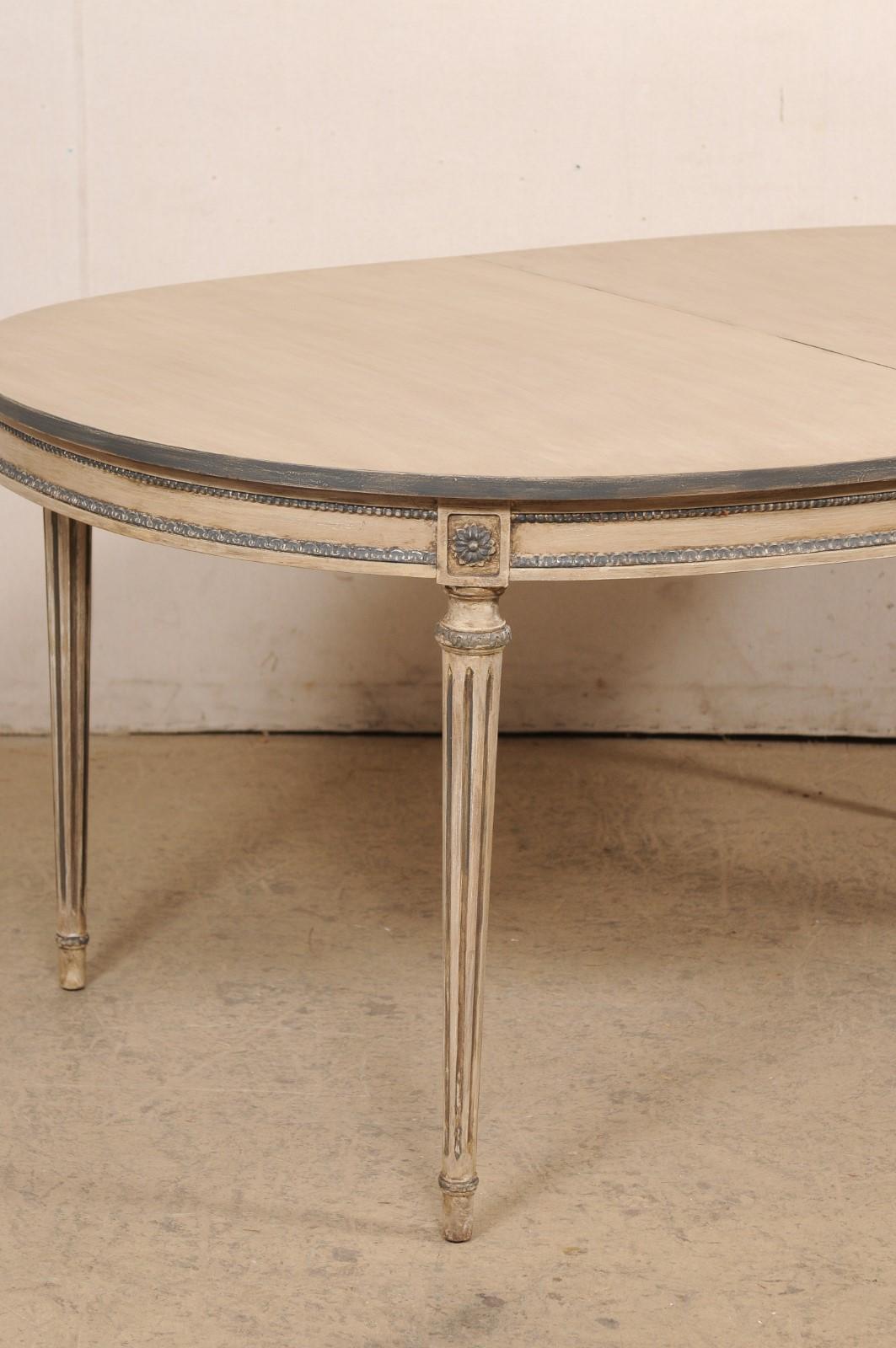 American Oval-Shaped Dining Table on Fluted & Tapering Legs, Custom Painted Finish For Sale