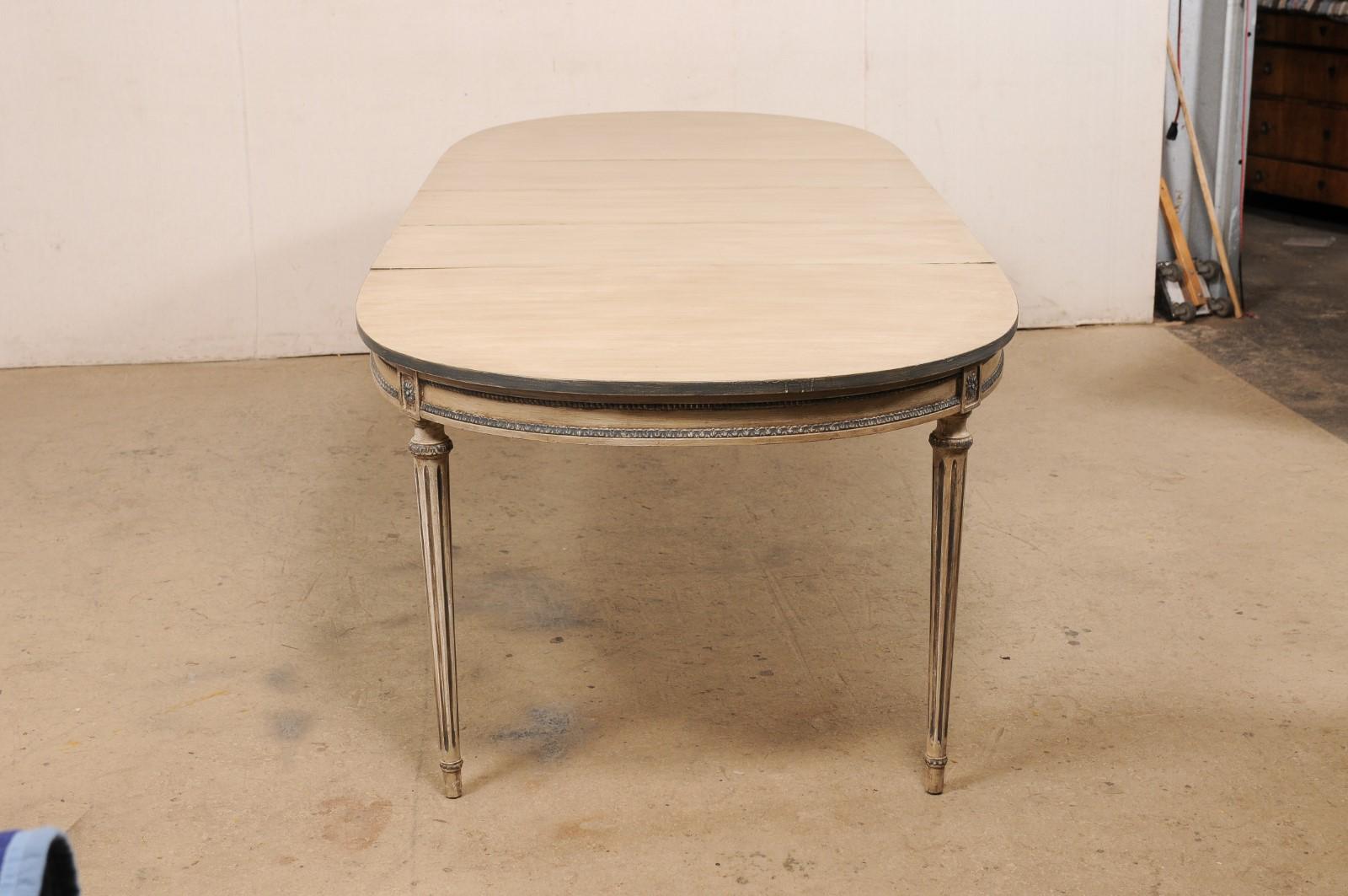 Oval-Shaped Dining Table on Fluted & Tapering Legs, Custom Painted Finish For Sale 3