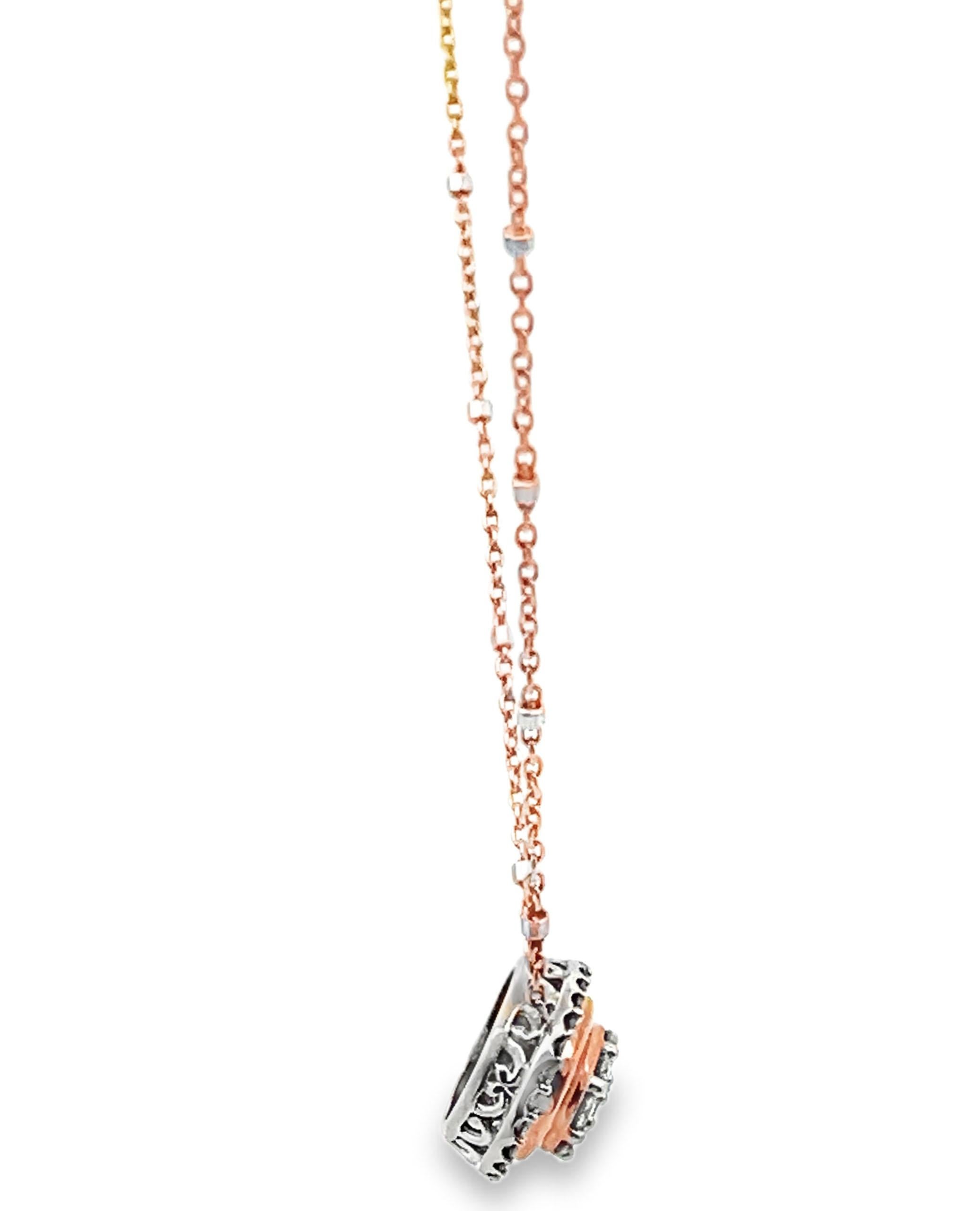 Collana con ciondolo East West Diamond a forma ovale in oro bianco e rosa 14 carati In condizioni Nuovo in vendita a Old Tappan, NJ