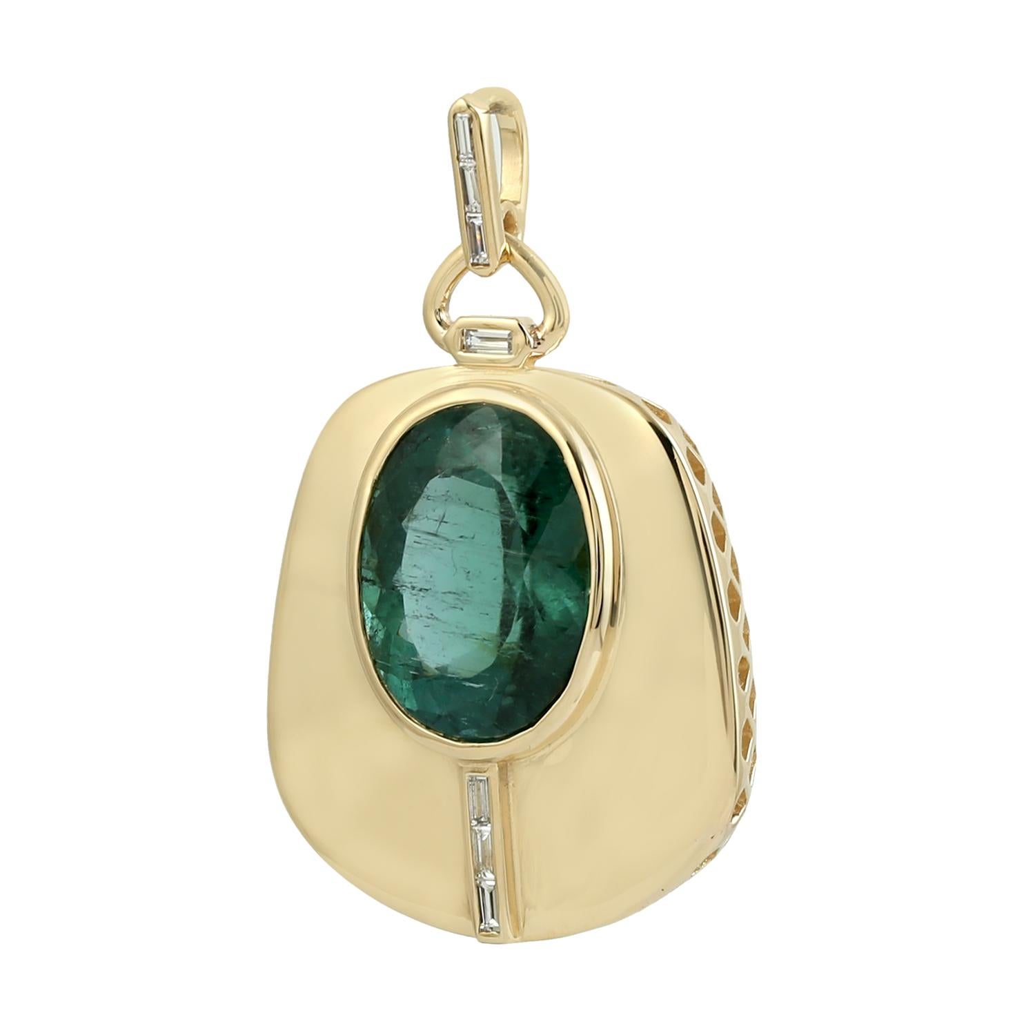 Oval Shaped Emerald Minimal Pendant With Diamonds Made In 18k Yellow Gold (Art déco) im Angebot