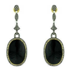 Pendiente colgante ovalado de esmalte con diamantes en oro amarillo de 18 quilates y plata