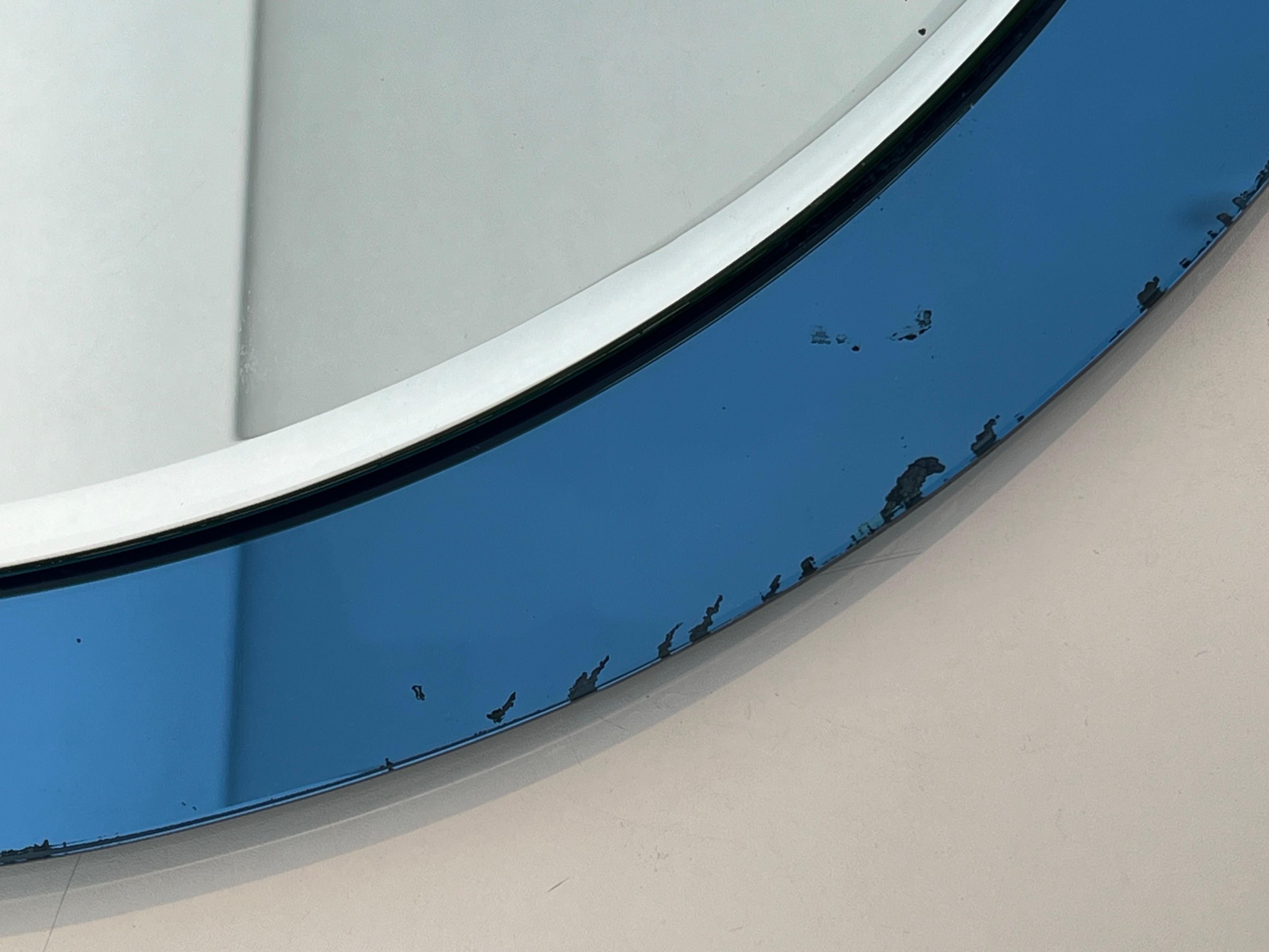 Specchio di forma ovale con bordo bluastro di Fontana Arte. Circa 1970 In condizioni buone in vendita a Marcq-en-Barœul, Hauts-de-France