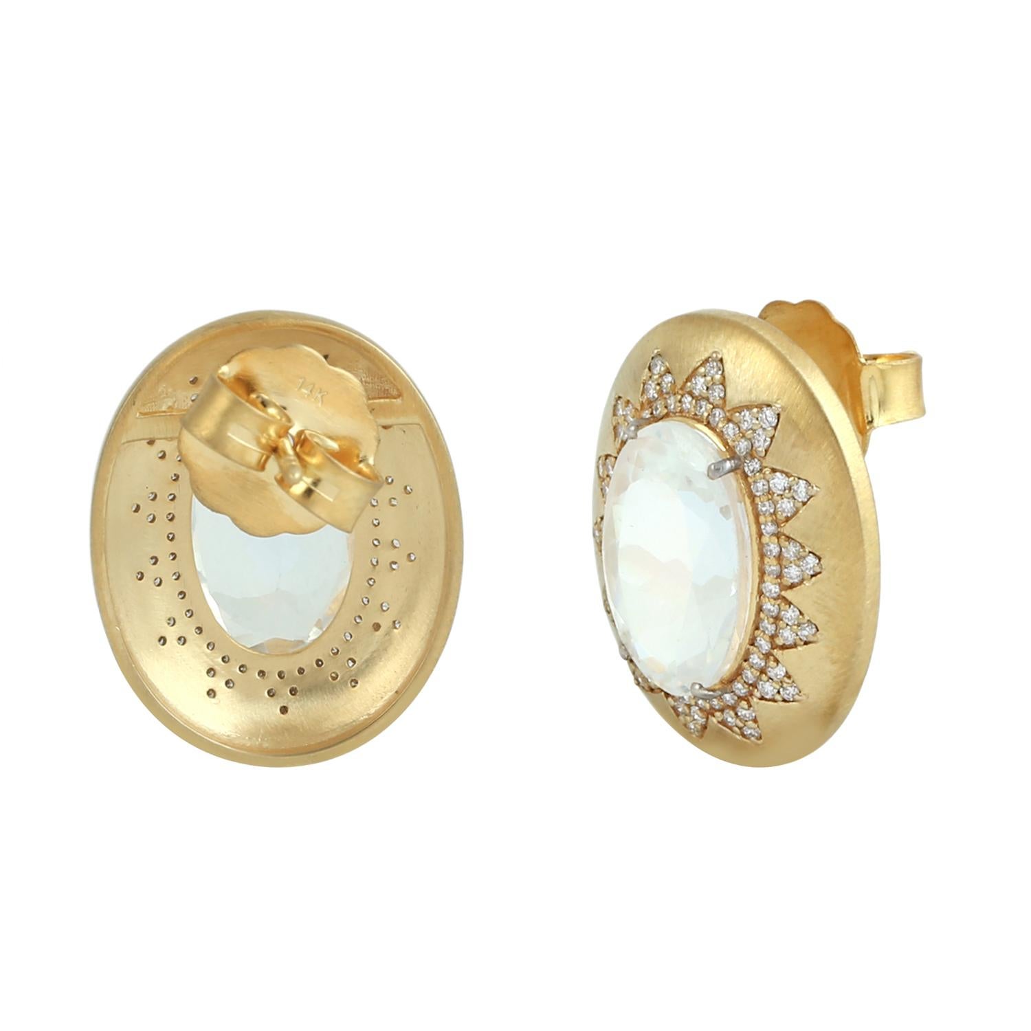 Art déco Boucle d'oreilles en or jaune 14k avec pierres de lune ovales et diamants en vente