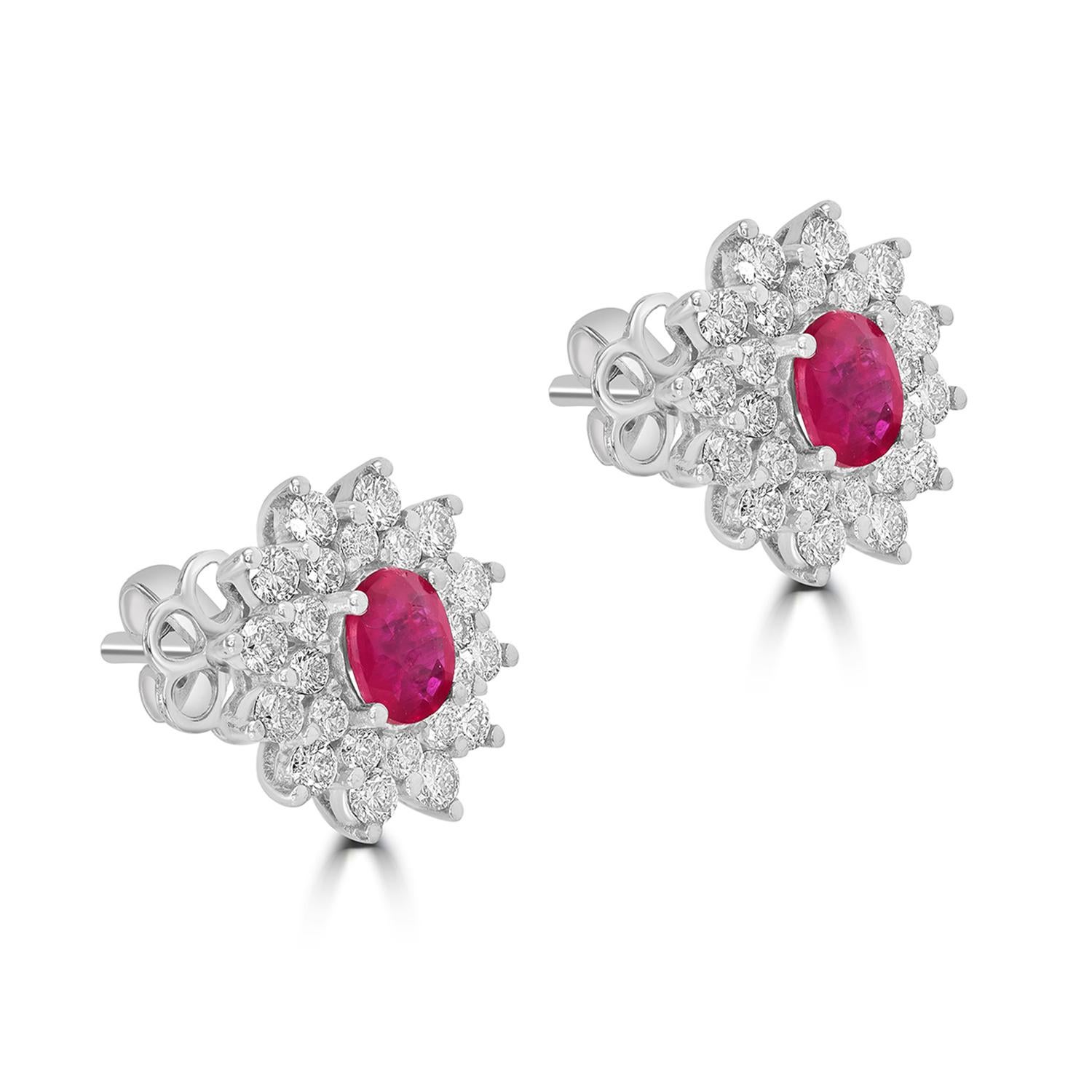 Art déco Boucles d'oreilles ovales en or 18k serties de rubis du Mozambique et de diamants en vente