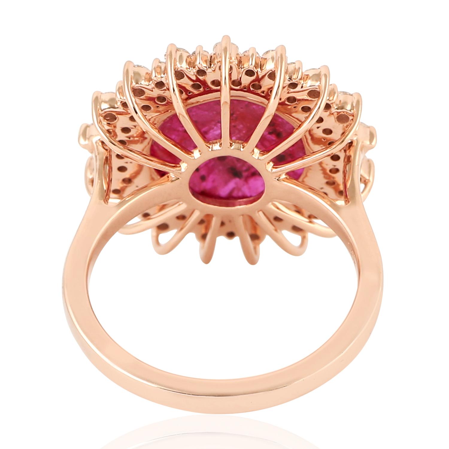 Oval Shaped Natural Ruby Cocktail Ring With Diamonds made In 18k Rose Gold In New Condition For Sale In New York, NY