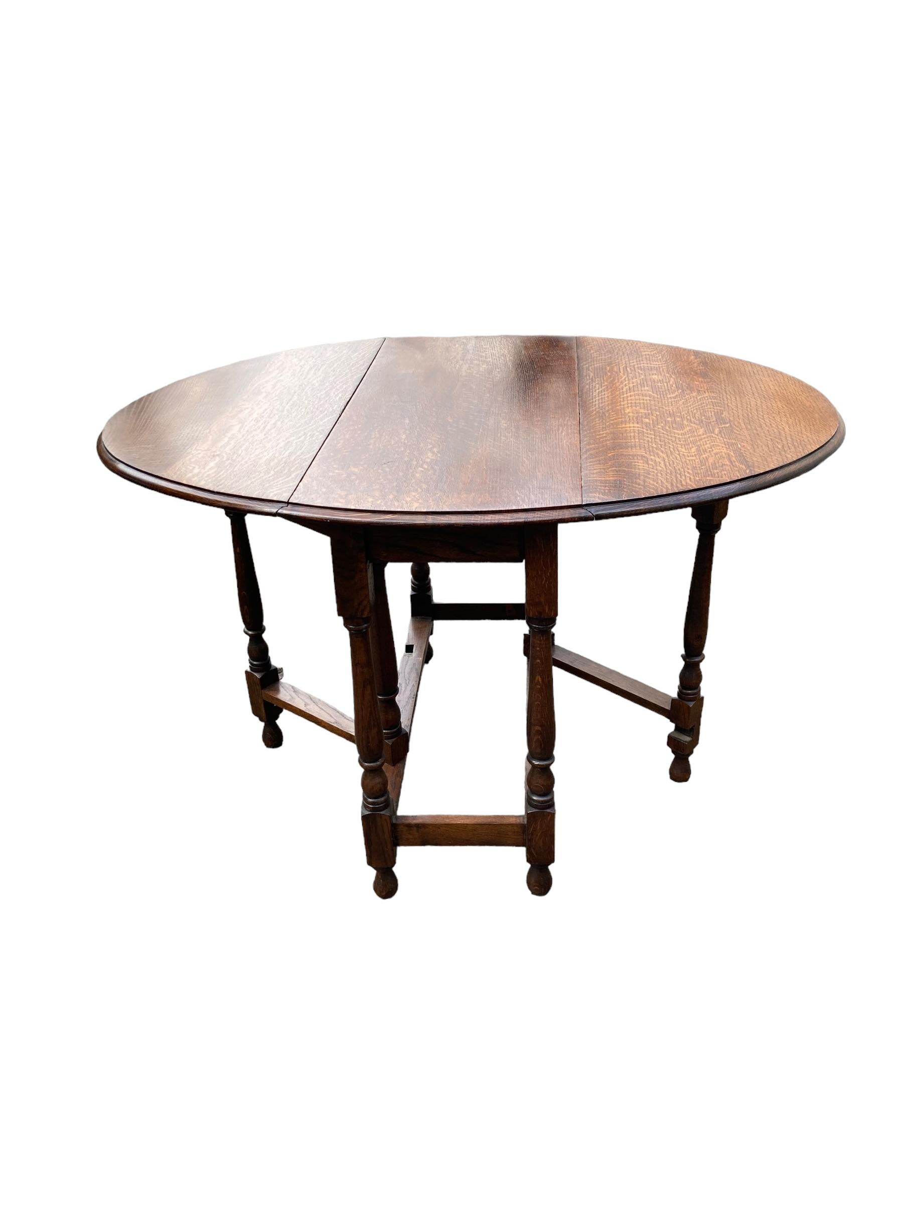 Oval shaped Oak Gate Leg dining table 1