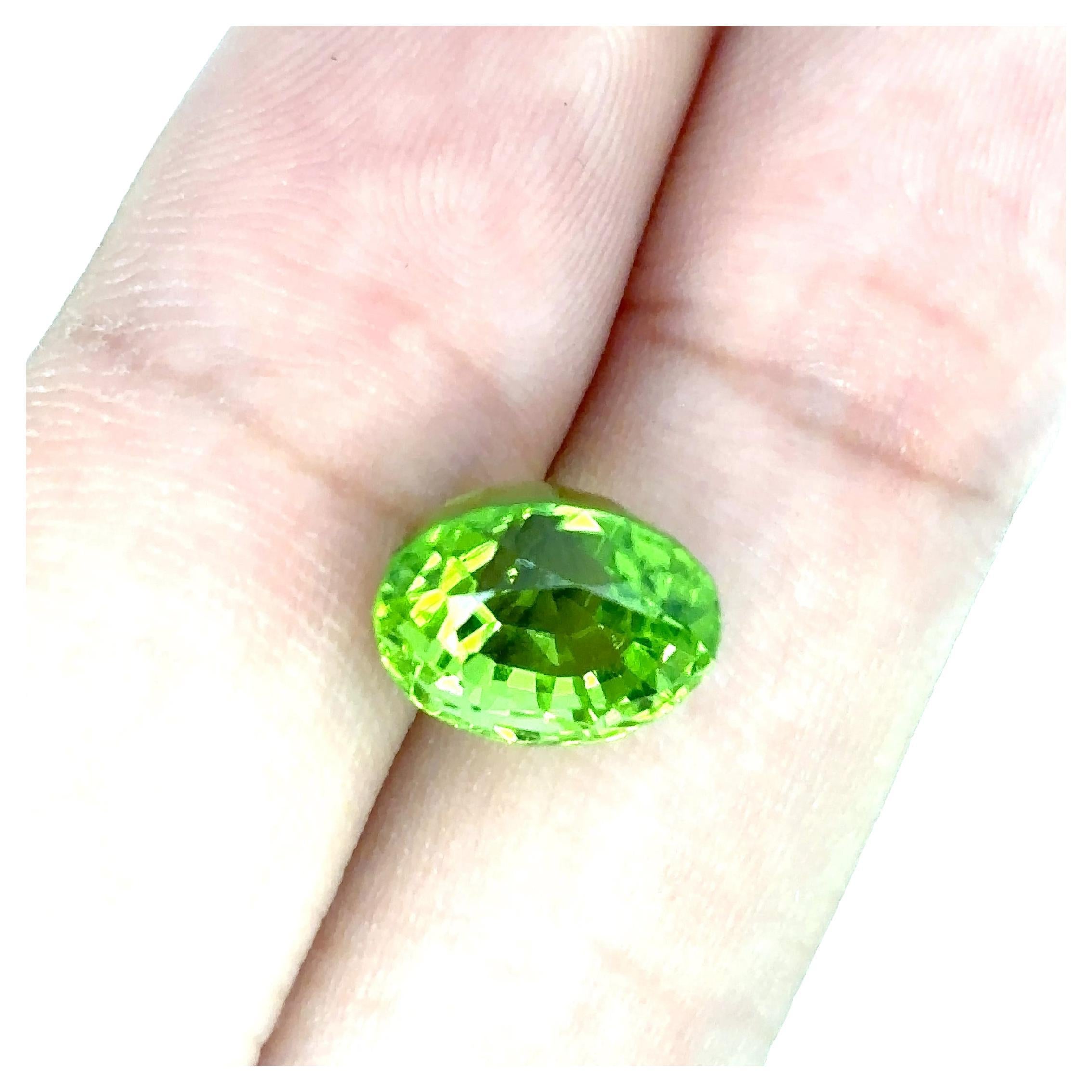 Oval Cut Oval-Shaped Peridot Cts 4.85 For Sale