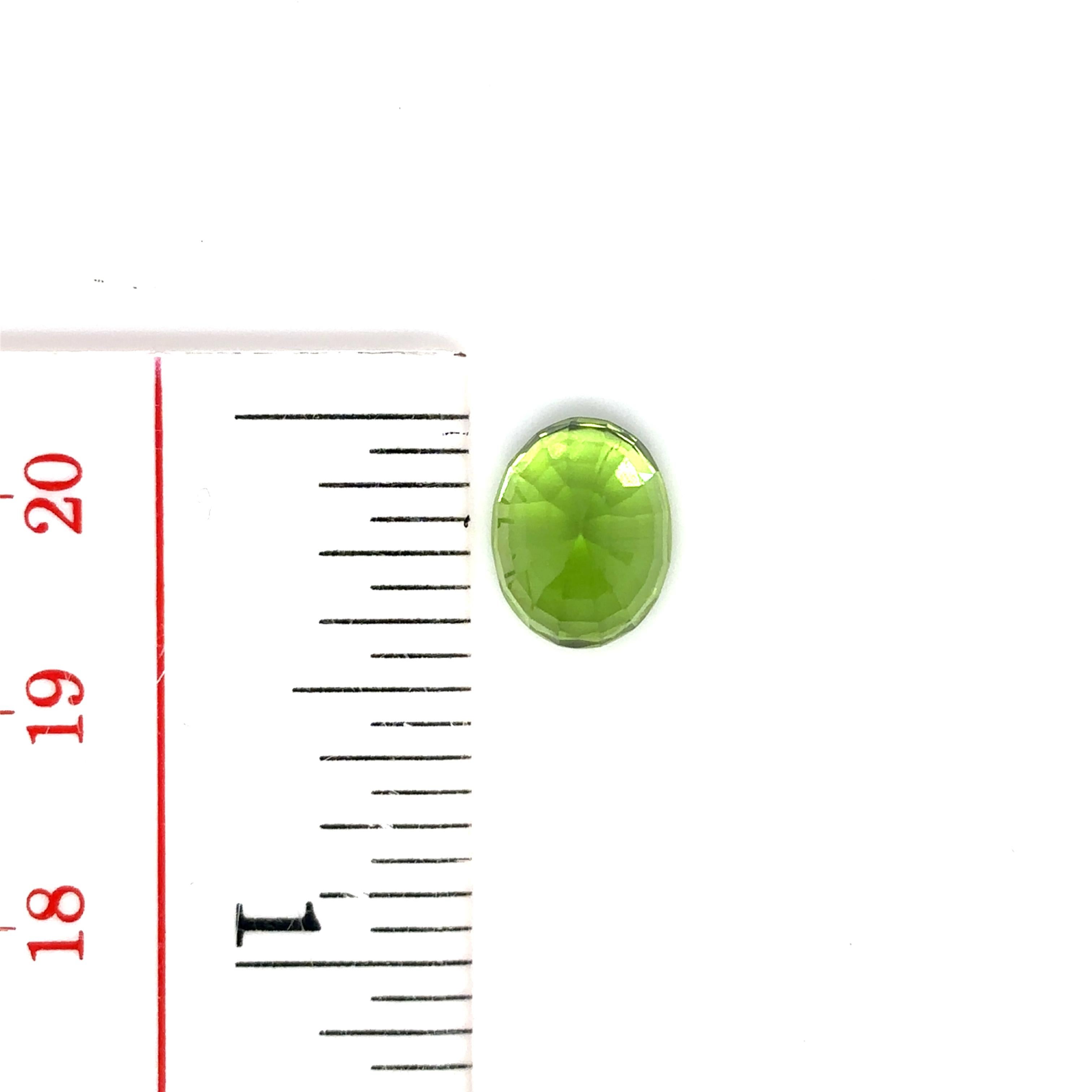 Oval-Shaped Peridot Cts 4.85 For Sale 3