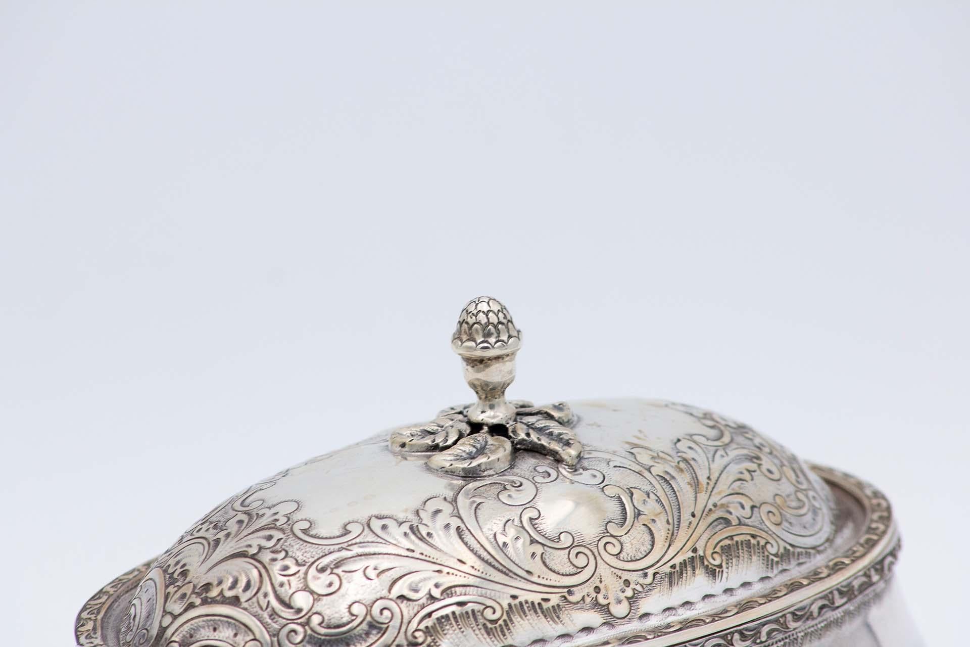 XXI secolo e contemporaneo Oval-shaped silver bowl in vendita
