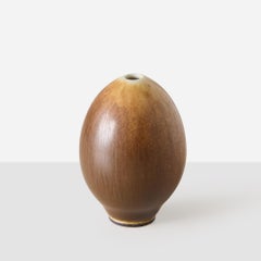 Ovale Vase aus Steingut in Form einer Vase von Berndt Friberg