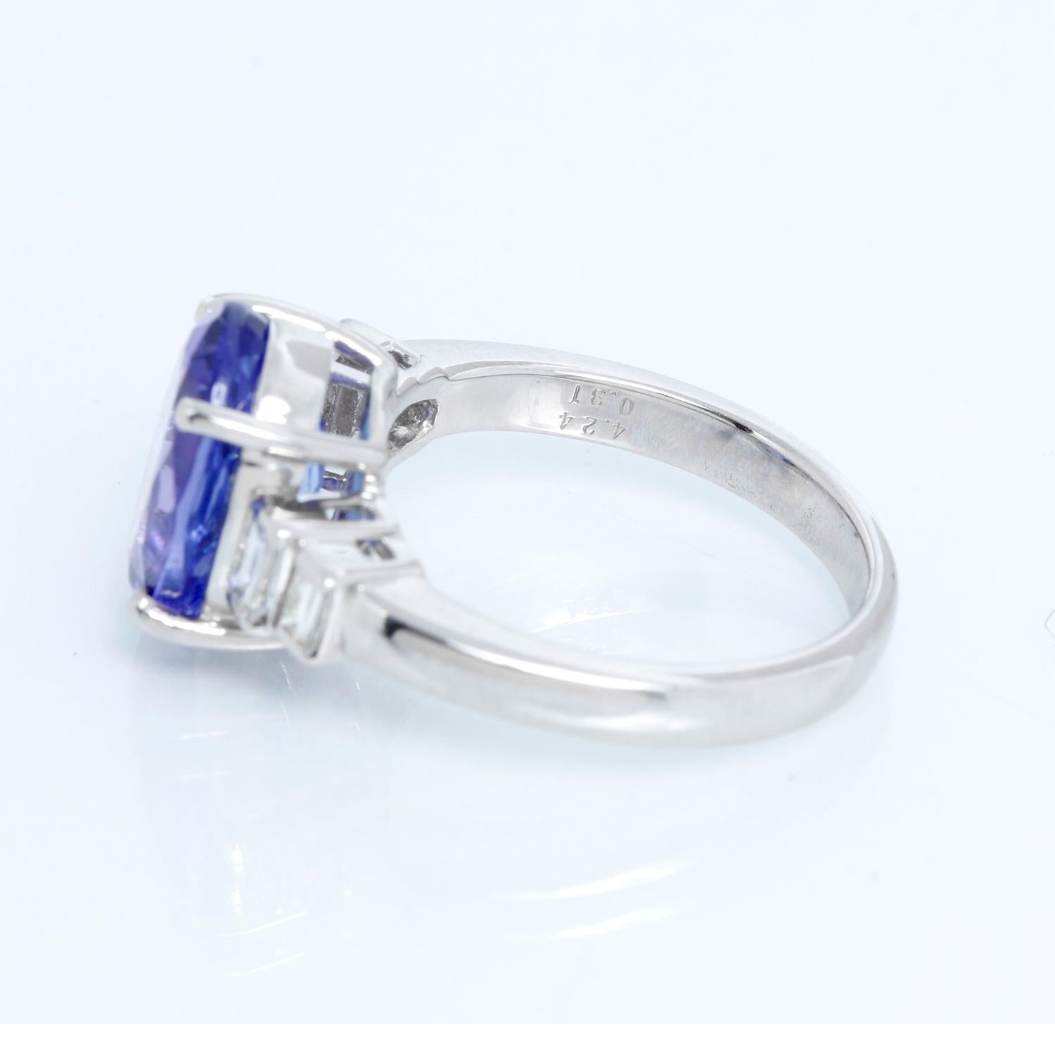 Women's Oval Shaped Tanzanite with Diamonds Platinum Ring Size 7 For Sale