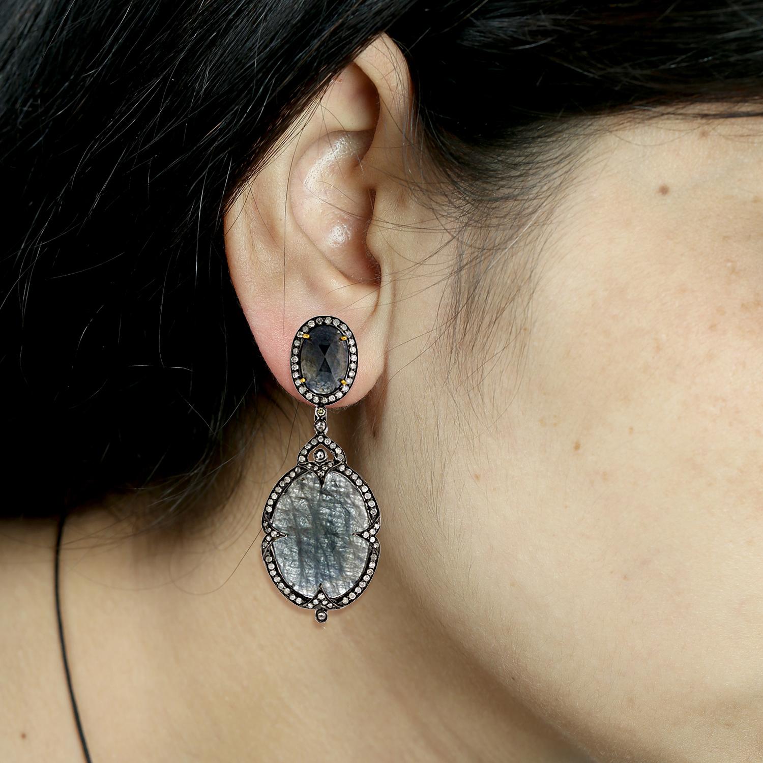 18K:2.10g,
Diamond:1.860ct,
Silver:11.12g,
Sapphire:46.550ct,
