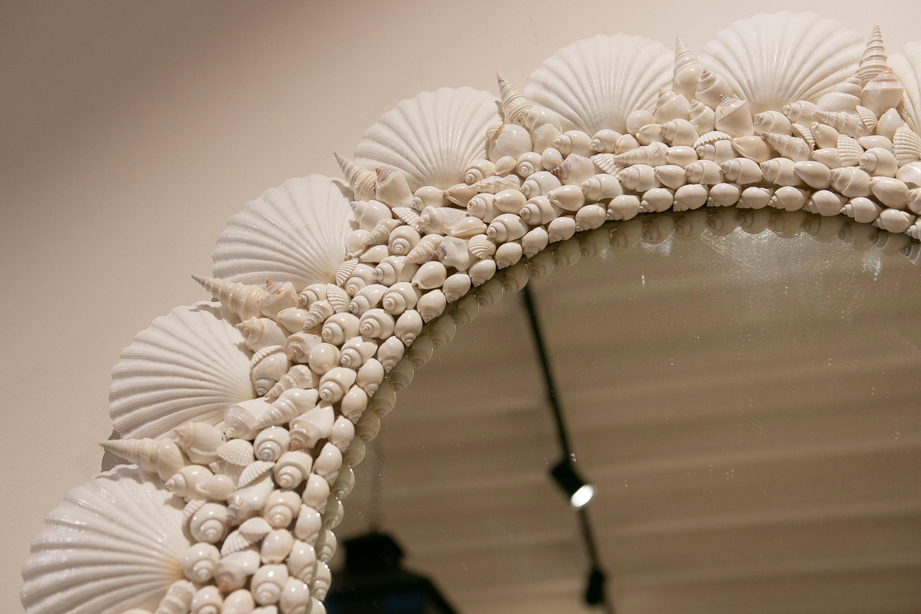 Oval-Shaped Wall Mirror Made from Seashells and Conch Shells 3