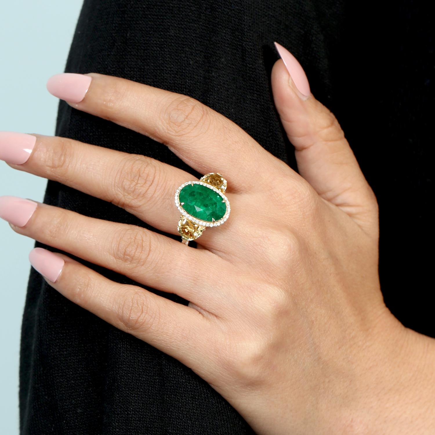 Art Deco Oval Shaped Zambian Emerald Cocktail Ring With Citrine For Sale