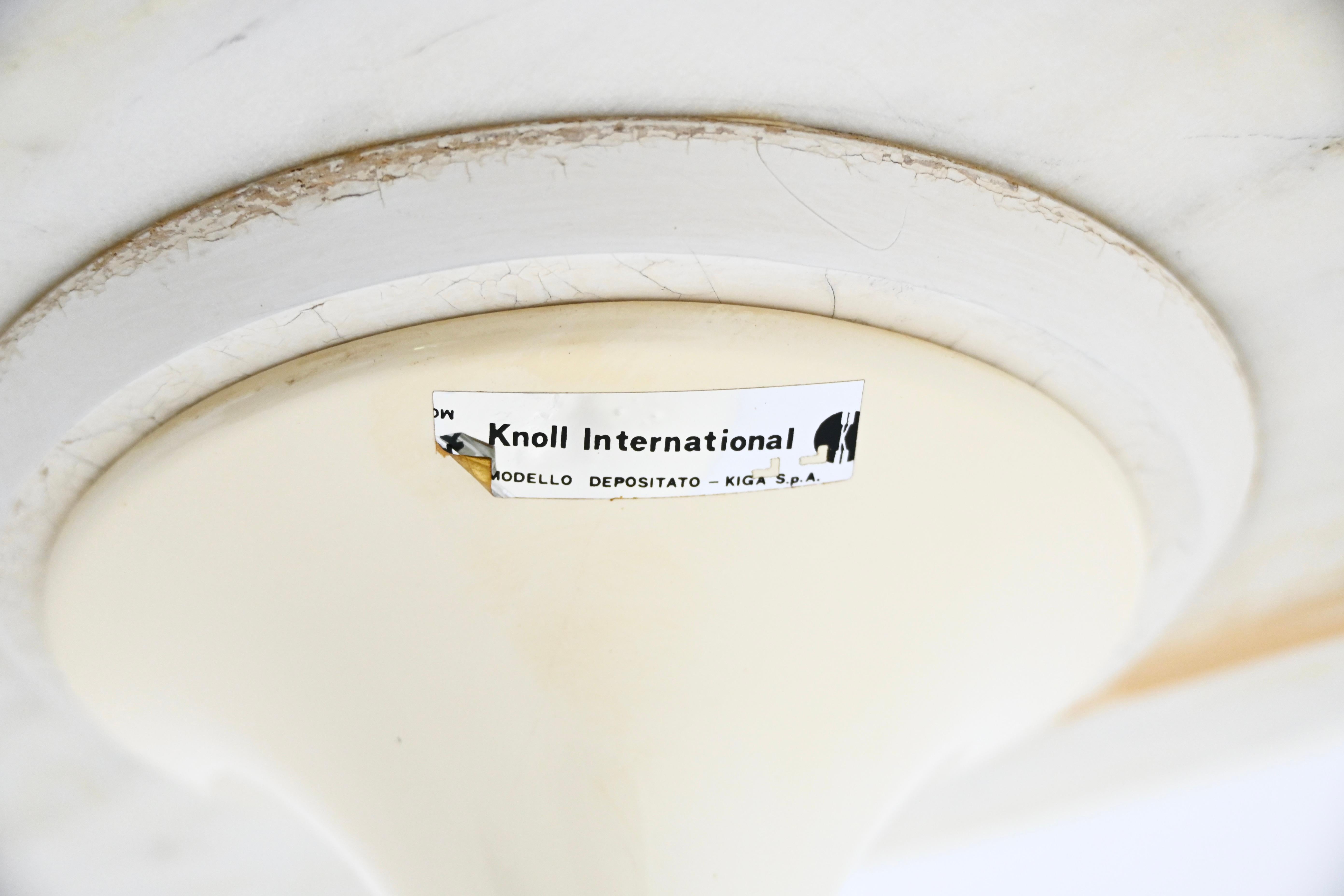 Ovaler Beistelltisch von Eero Saarinen für Knoll International, 1960er Jahre im Angebot 1