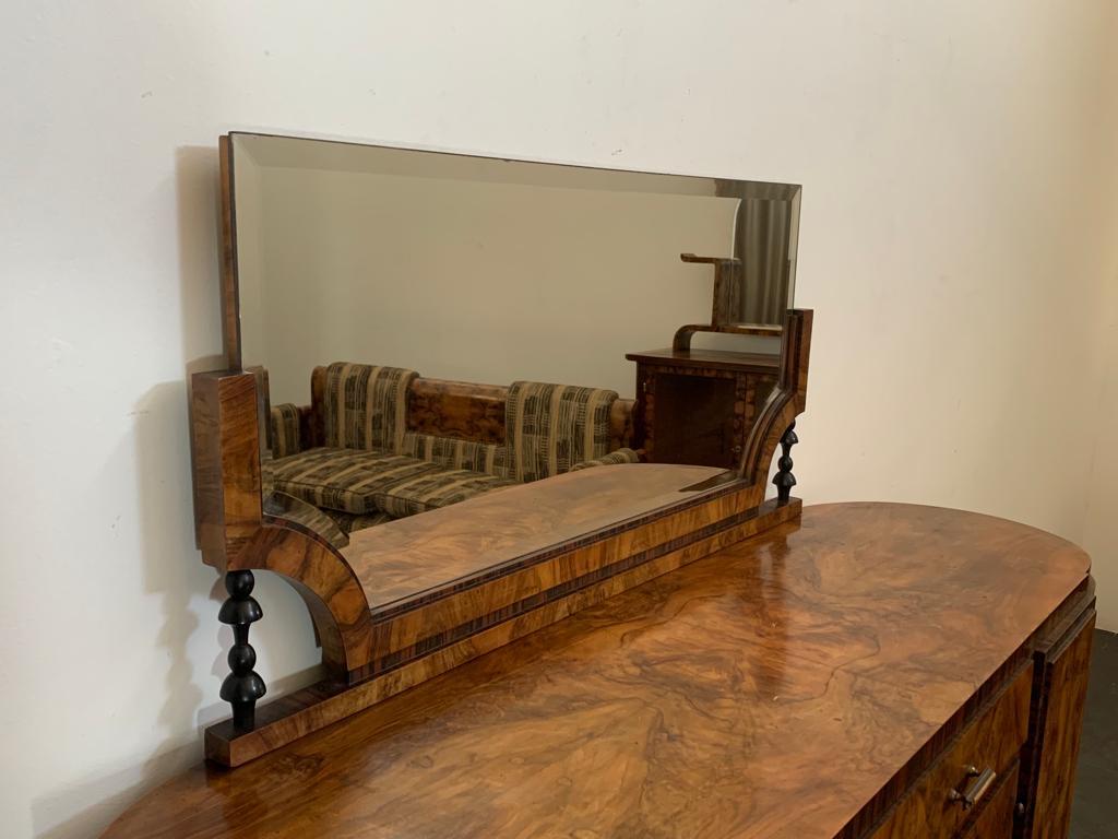 Oval Sideboard with Mirror in Walnut, Burl and Ebony Macassar, Italy, 1930s For Sale 3