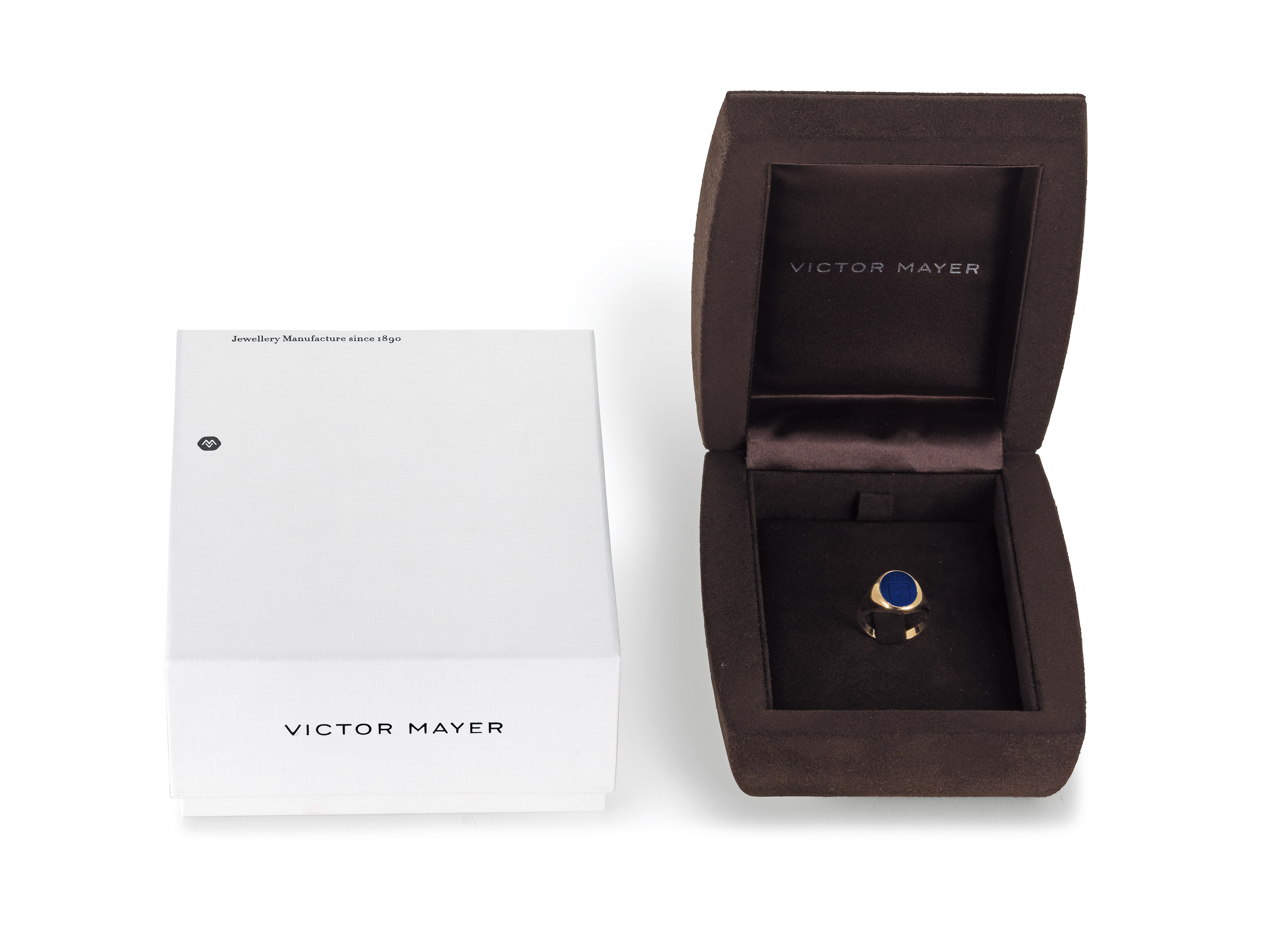 Oval Signal Ring 18k Yellow Gold Lapis Lazuli 14.5 x 11.0 mm with Engraving For Sale 4