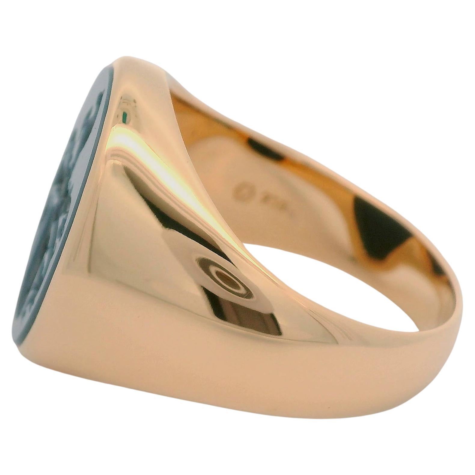 Oval Victor Mayer Signet Ring, 18k Rose Gold, Niccolo Onyx 17.0 x 13.0 mm, with heraldic Engraving

About the creator Victor Mayer
Victor Mayer is internationally renowned for elegant timeless designs and unrivalled expertise in historic