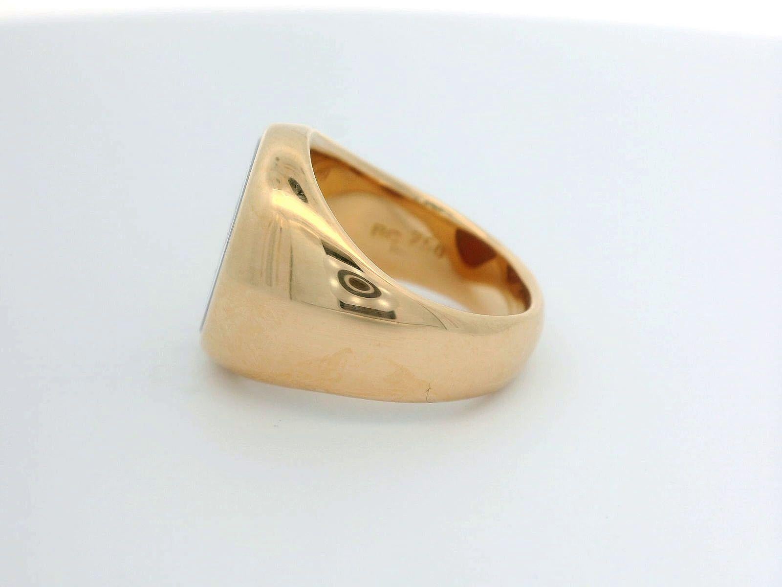 Victor Mayer Oval Shape Signet Ring 18k Rose Gold, approx. 13.0 x 10.2 mm with Engraving

Reference: 51323/00/LC/01/103
Description: 750/- Rose Gold
Gemstone: Niccolo Carnelian
Shape: Oval
Measurements: app. 13.0 x 10.2 mm
Size: 45 mm
Engraving: