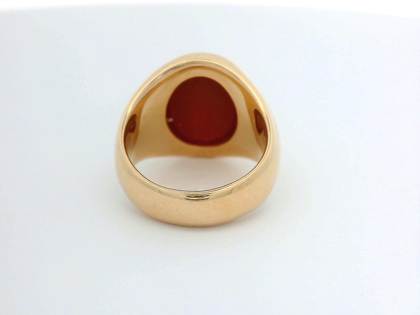 Contemporary Oval Signet Ring, 18k Rose Gold, Niccolo Carnelian 13.0 x 10.2mm with Engraving For Sale