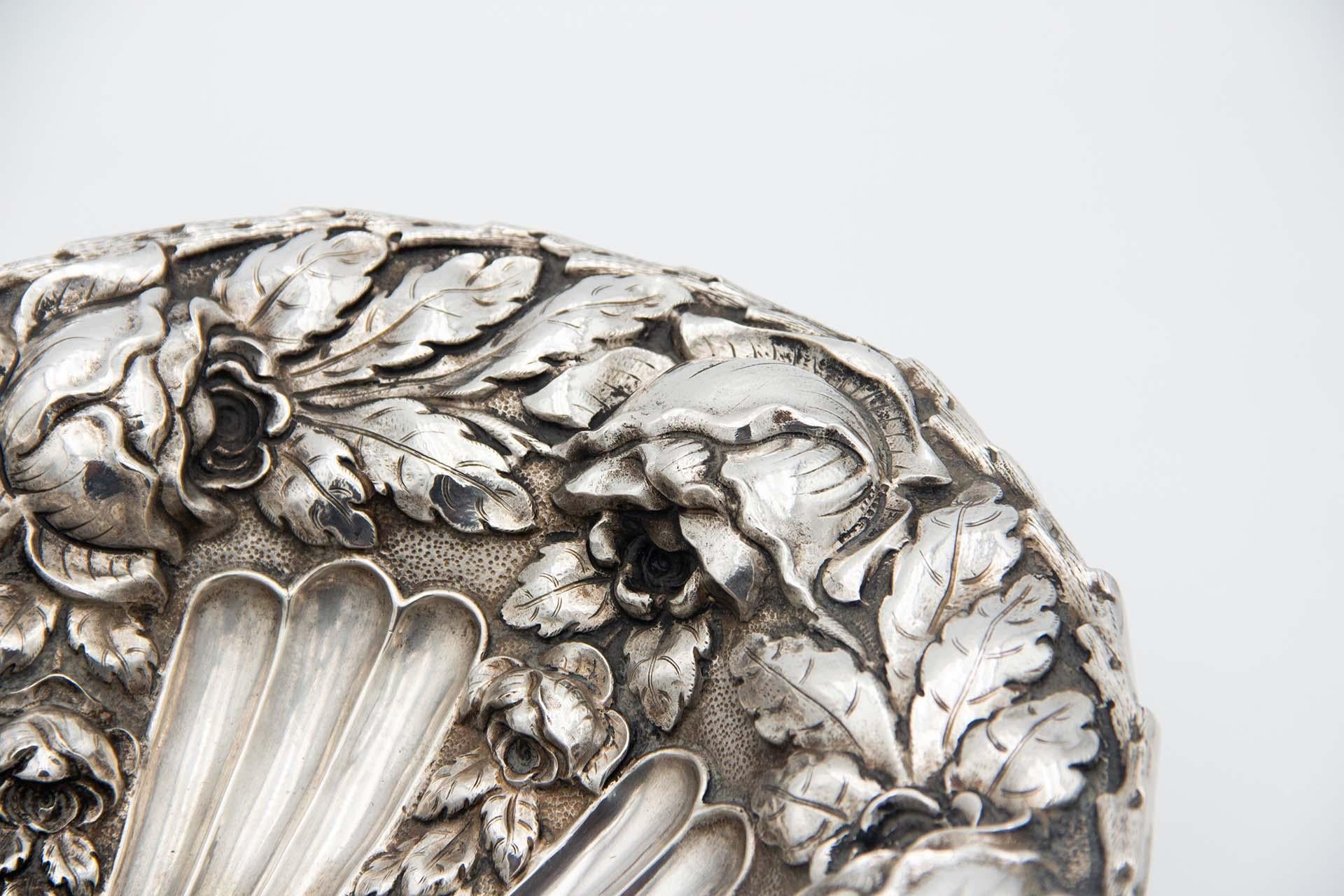 Europeo Oval silver fruit bowl centerpiece in vendita