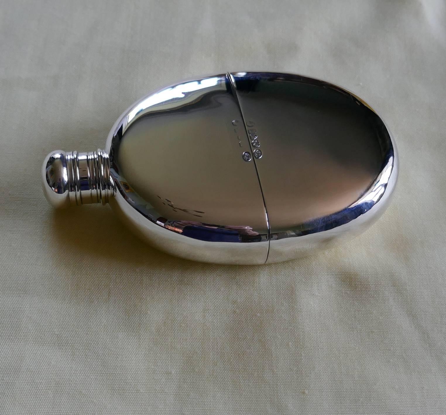 Oval Silver Hip Flask, 1872 In Good Condition In Chillerton, Isle of Wight