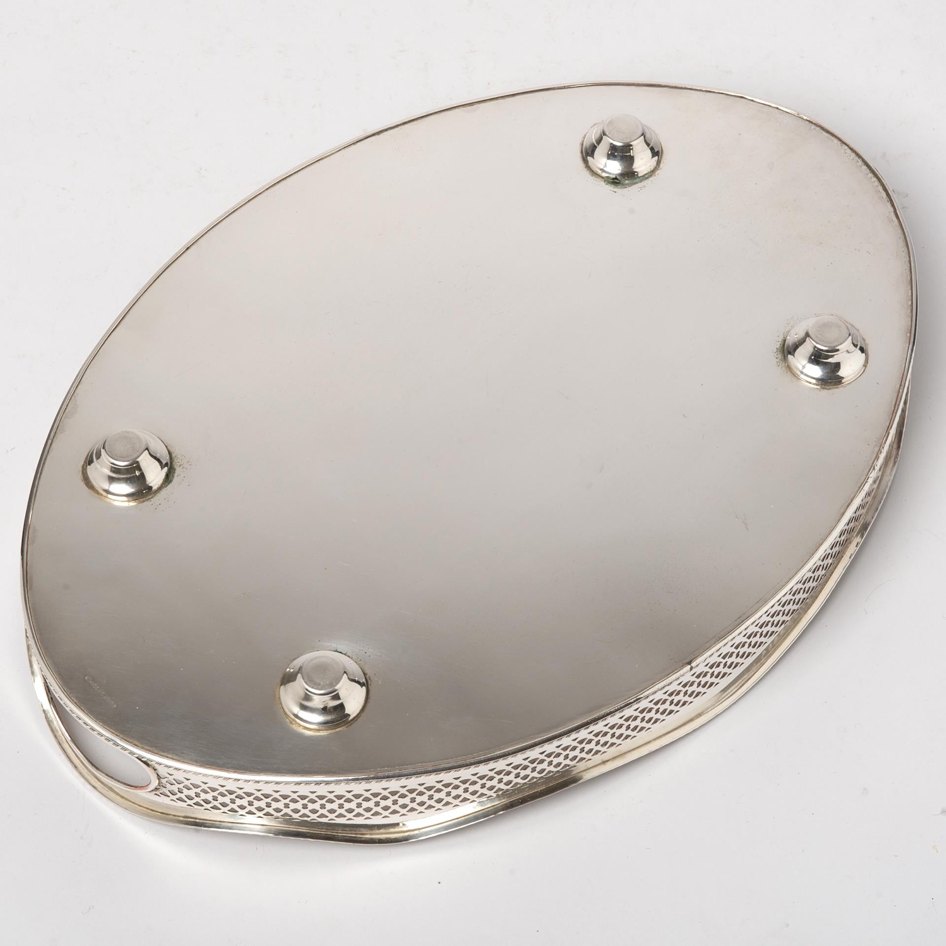 Oval Silver Plate Gallery Tray In Excellent Condition For Sale In Alessandria, Piemonte