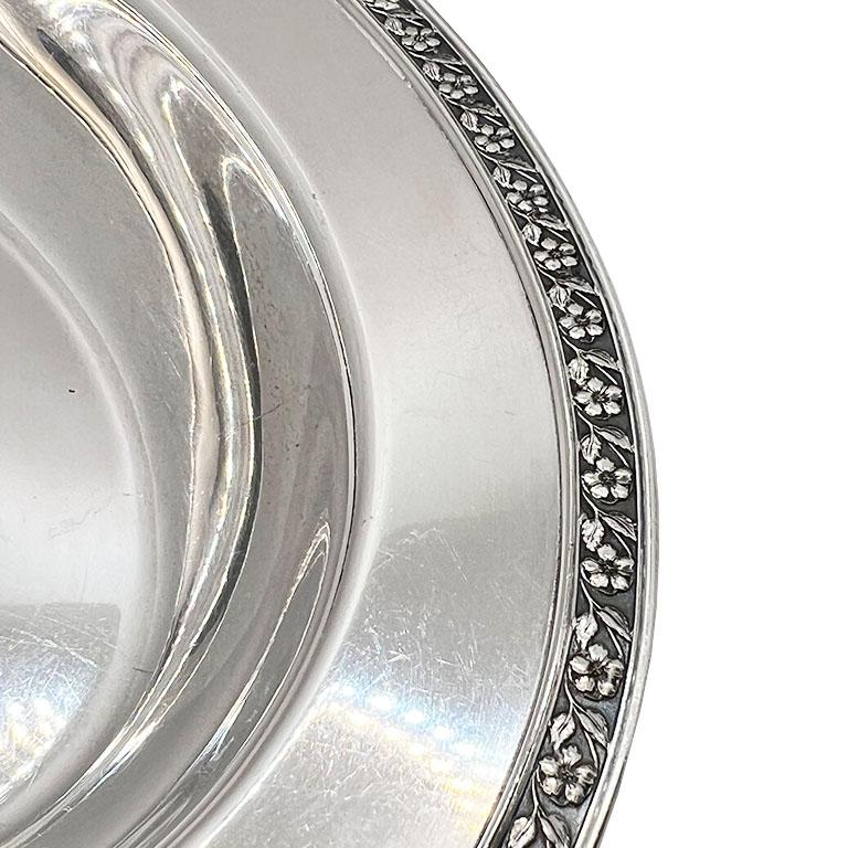 Americano Piatto ovale placcato in argento in Carolina Rose di Forbes Silver Company in vendita