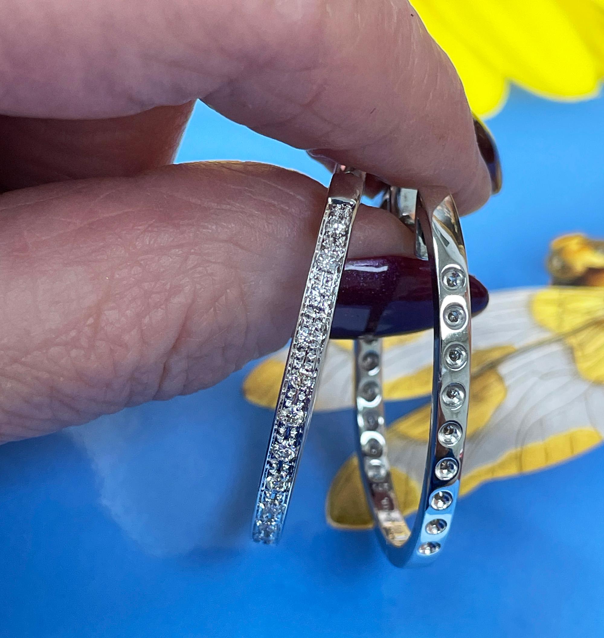 Ovale Sonia B Bitton 1,1 Karat Diamant Inside Out 14k Weißgold Creolen Nachlass-Ohrringe im Angebot 11