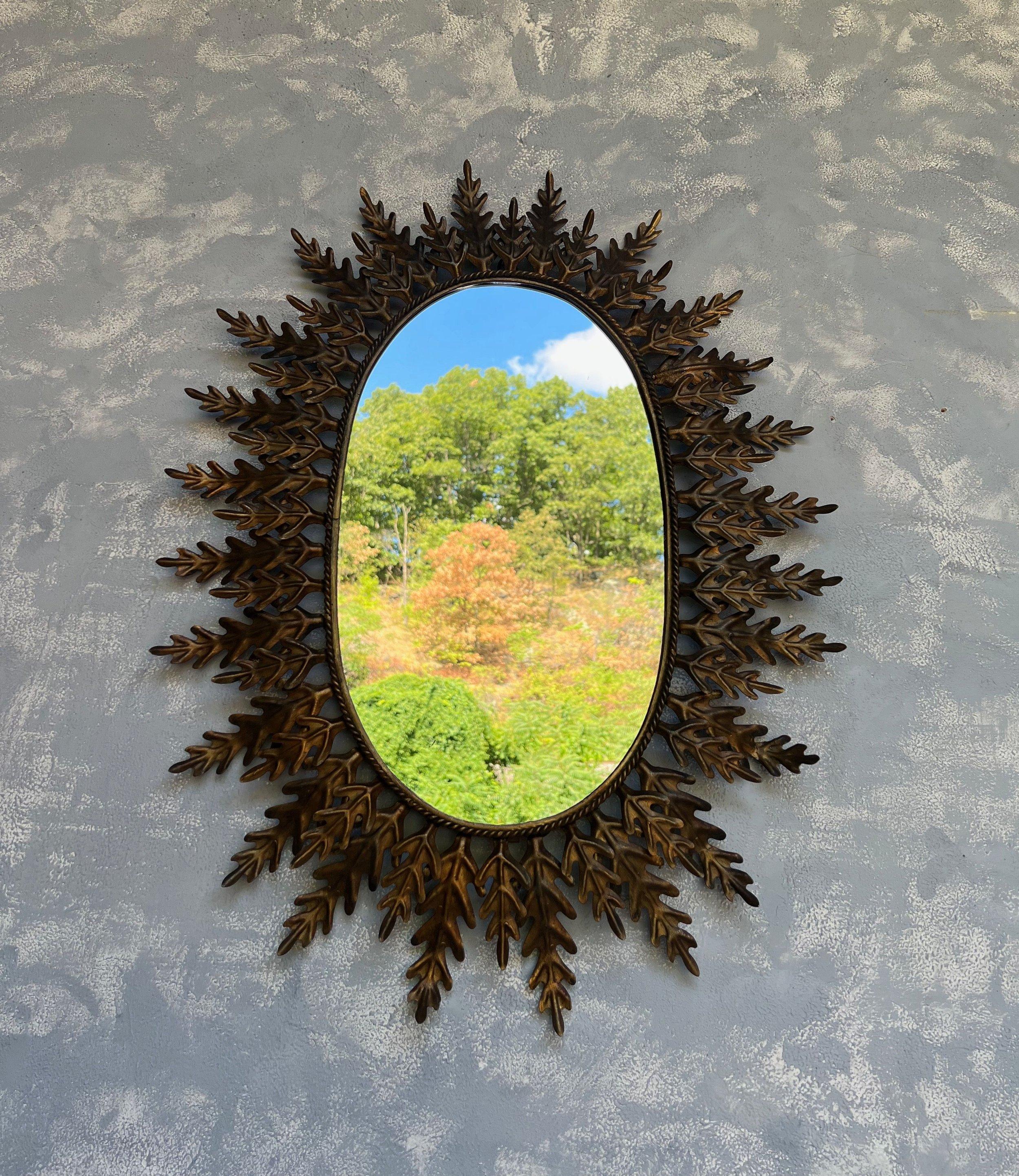 Oval Sunburst Mirror with Alternating Leaves For Sale 2
