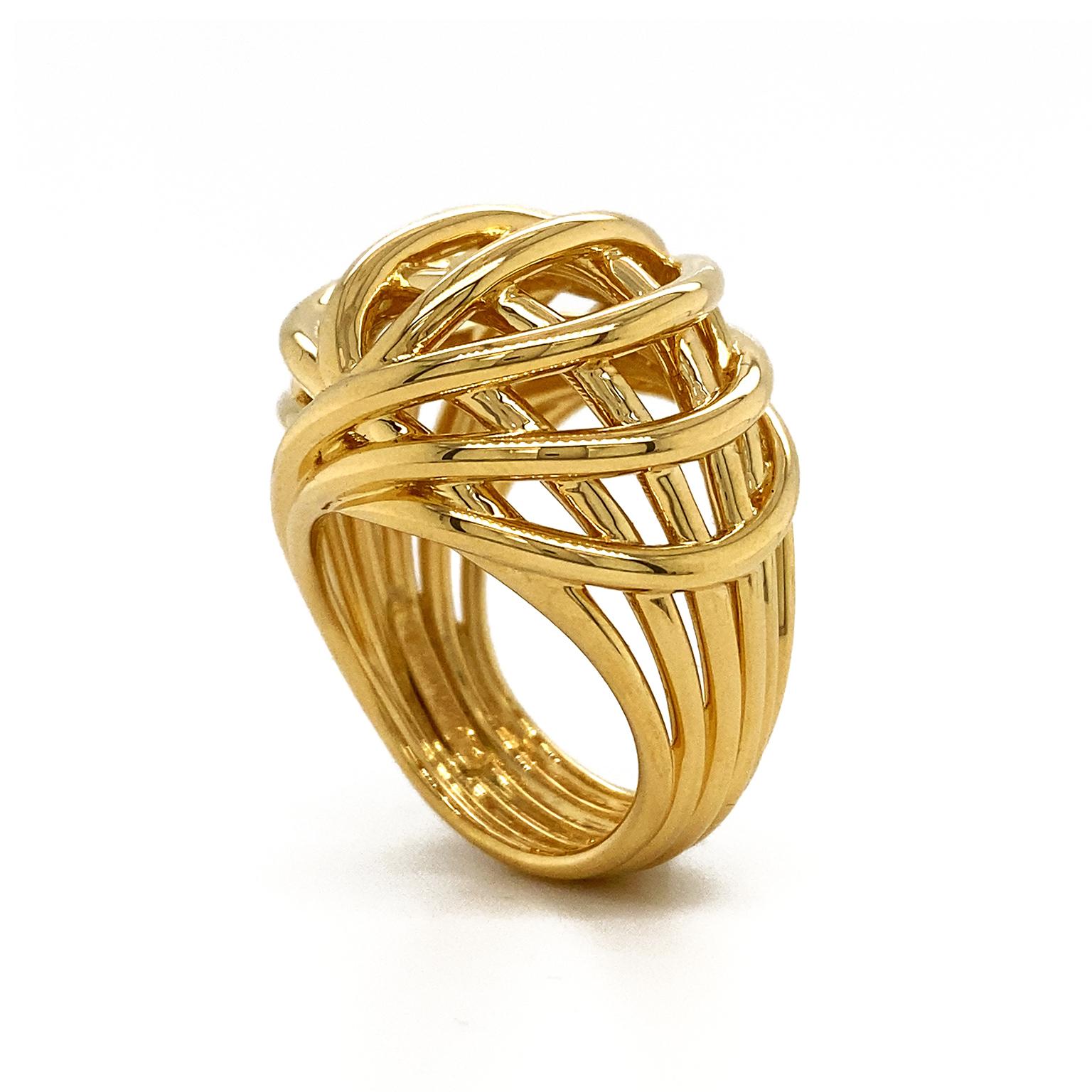 Modern 18K Yellow Gold Oval Swing Ring For Sale