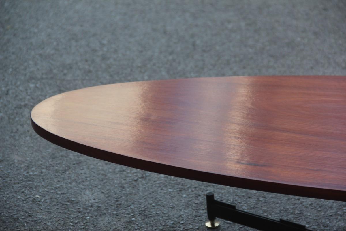 Oval Table Coffee Iron Wood Top Brass Feet Mid-Century Modern 1950 Mahogany In Good Condition For Sale In Palermo, Sicily