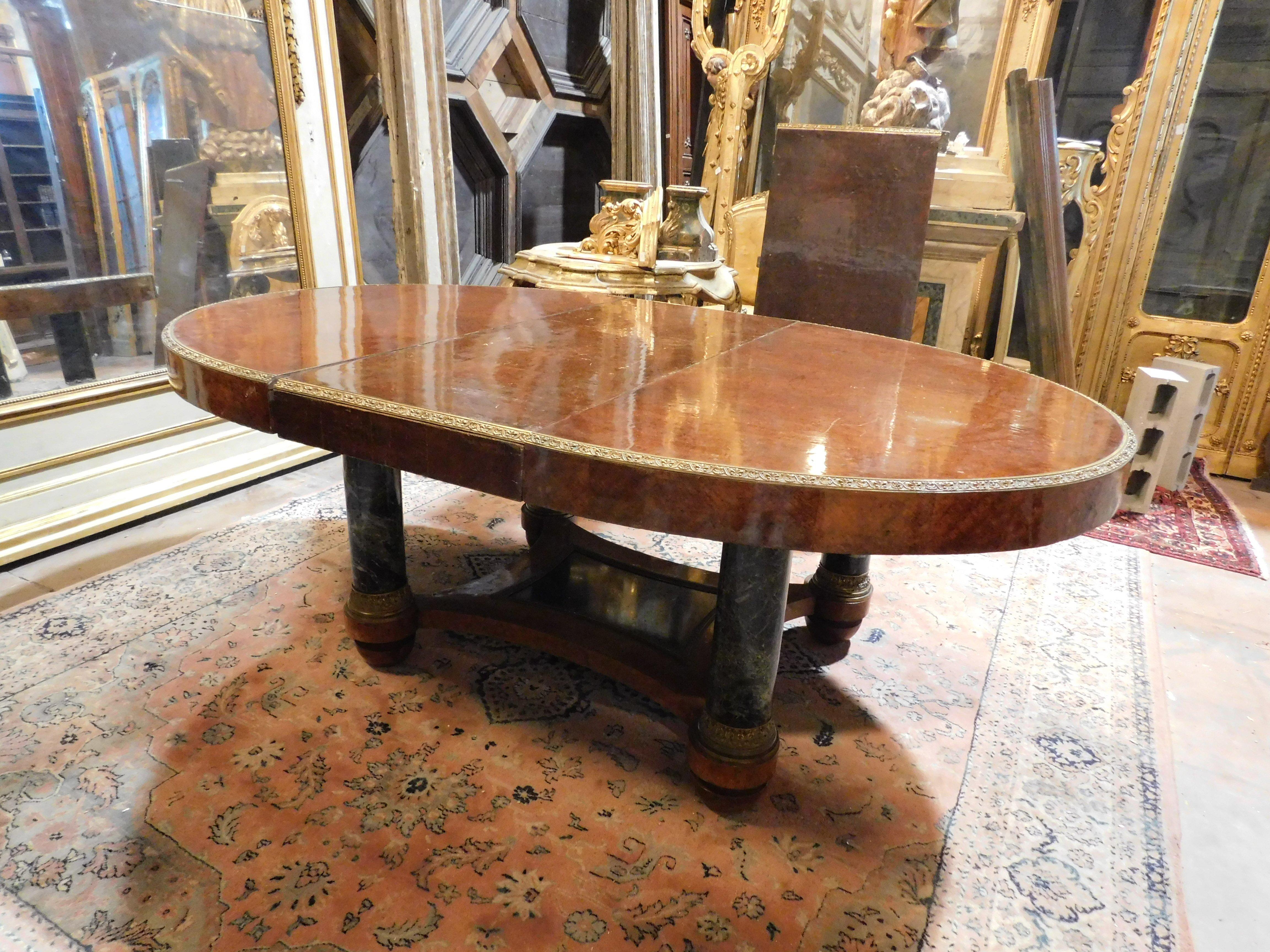 Oval table in inlaid wood, lacquered legs in imitation Verde Alpi marble, Italy For Sale 3