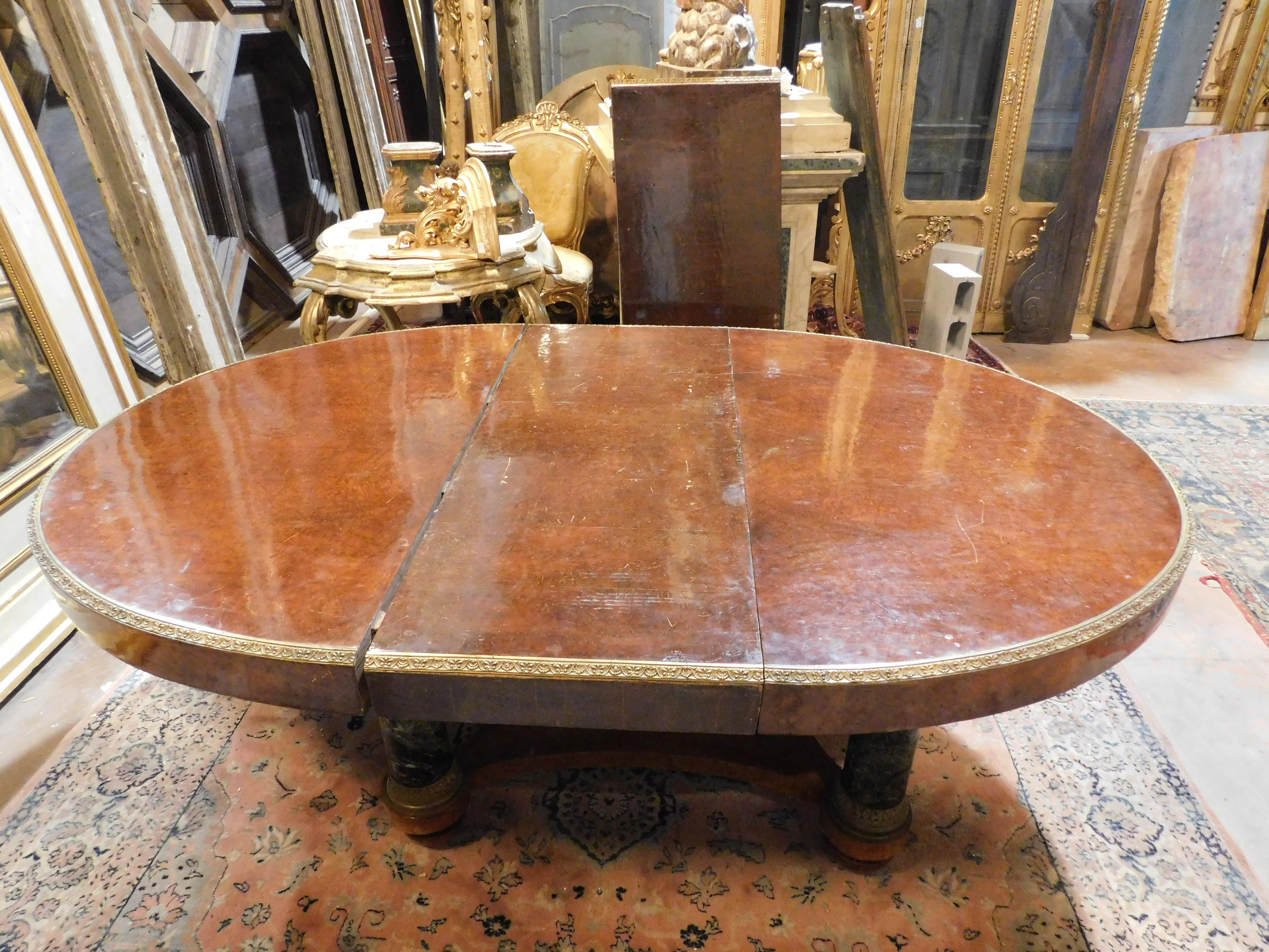 Oval table in inlaid wood, lacquered legs in imitation Verde Alpi marble, Italy For Sale 4