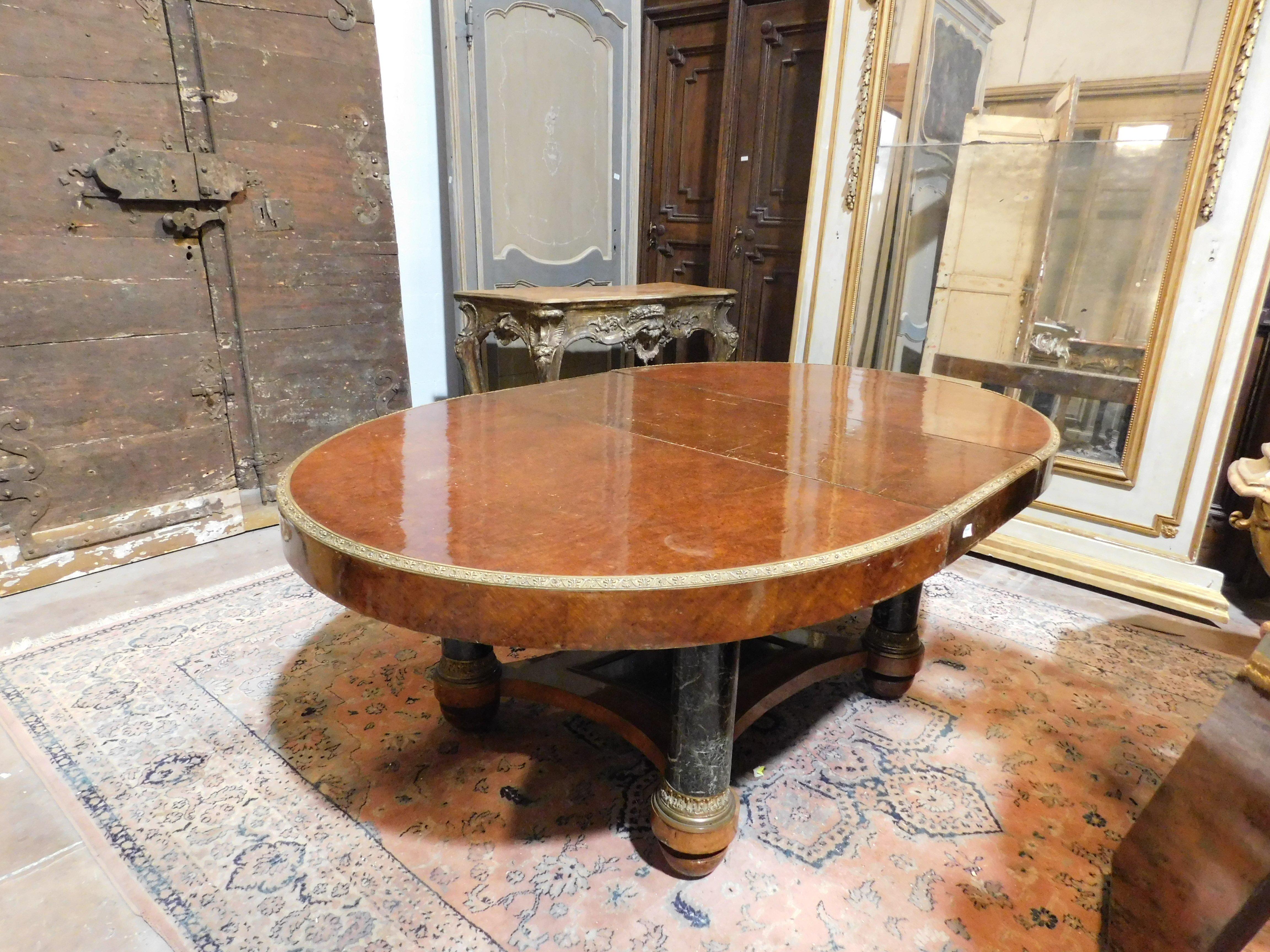 Inlay Oval table in inlaid wood, lacquered legs in imitation Verde Alpi marble, Italy For Sale