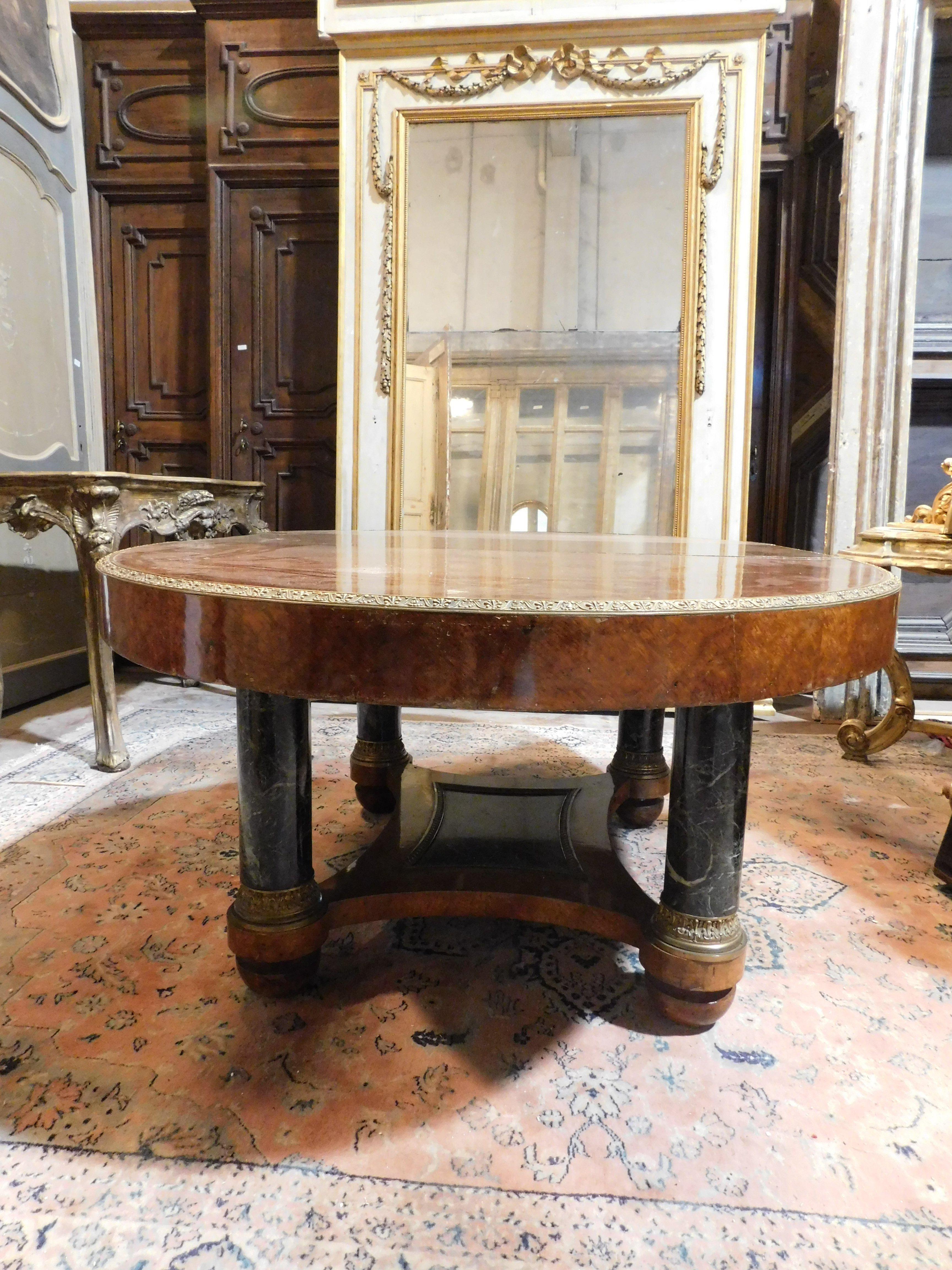 Oval table in inlaid wood, lacquered legs in imitation Verde Alpi marble, Italy For Sale 1