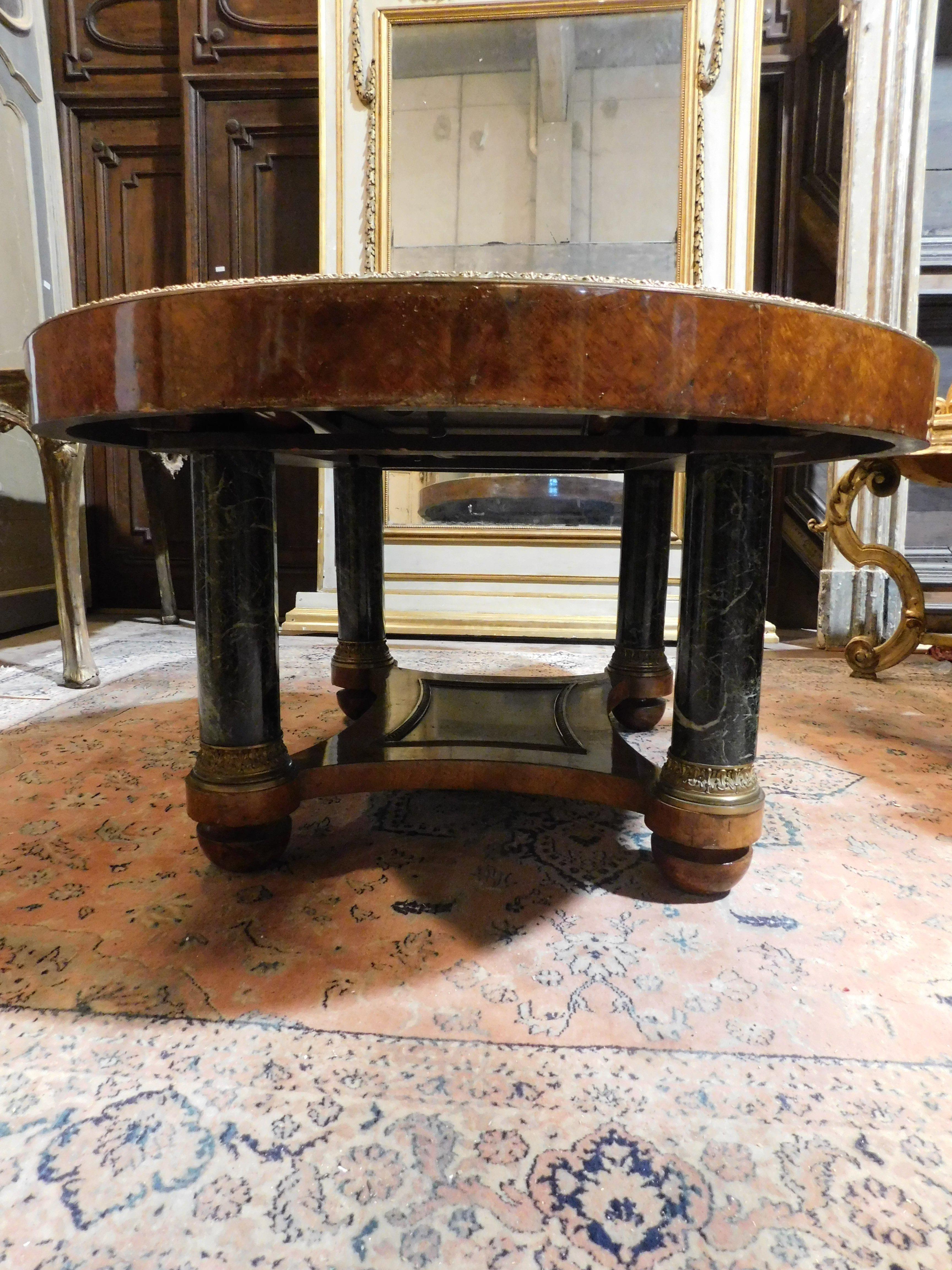 Oval table in inlaid wood, lacquered legs in imitation Verde Alpi marble, Italy For Sale 2
