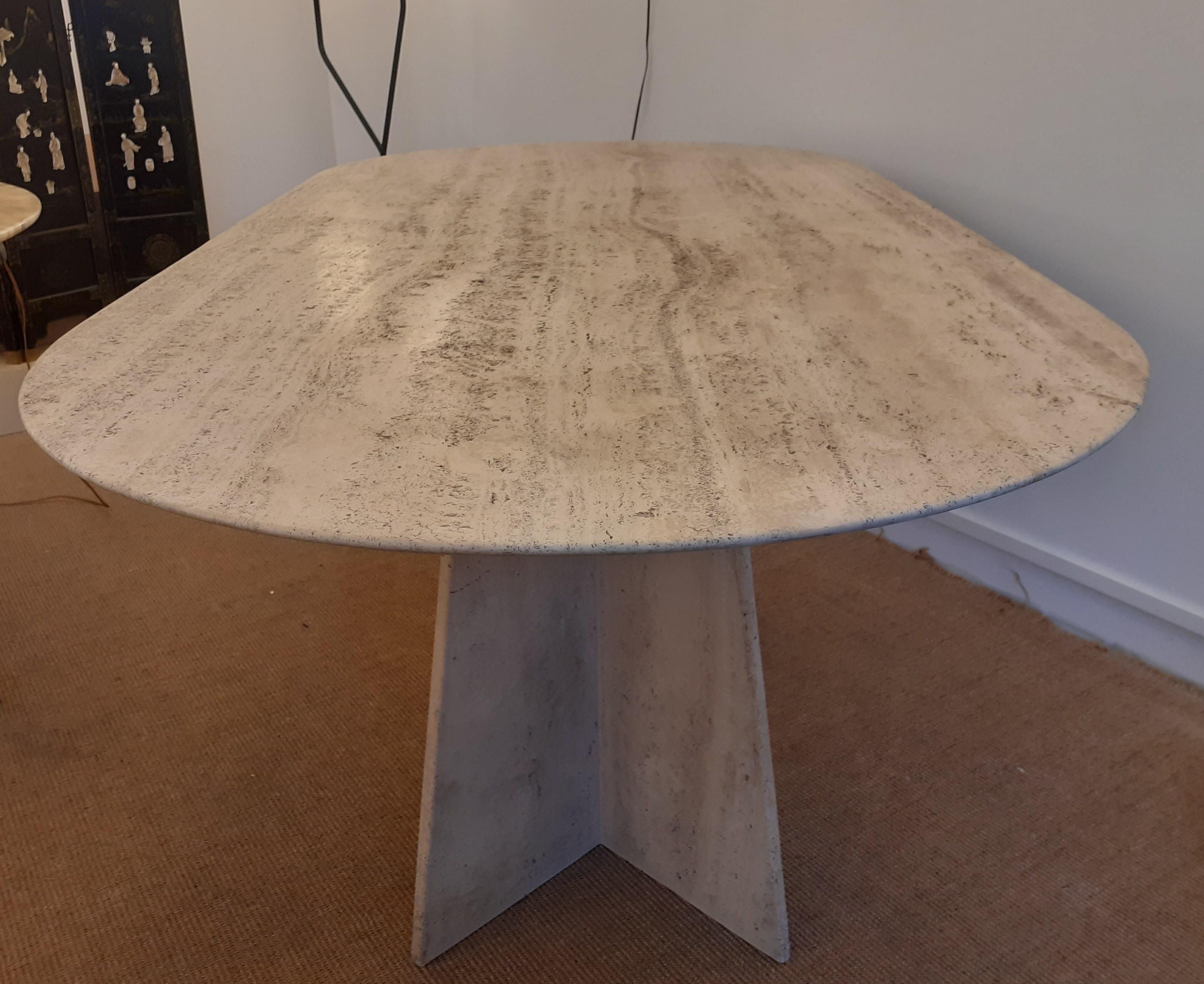 Oval Table in Natural Travertine Artélano, circa 1980 4