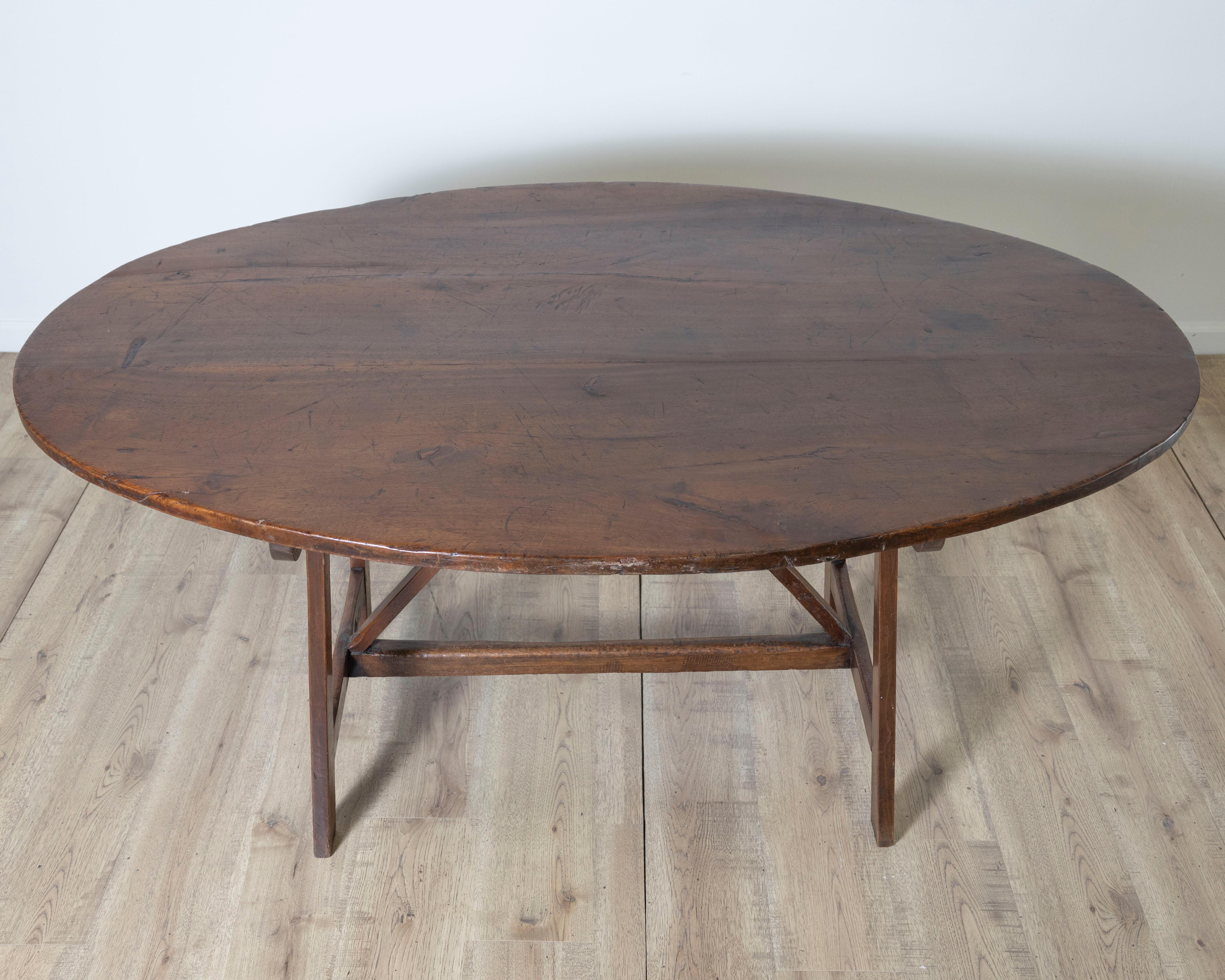 Italian Oval Table In Walnut Wood For Sale