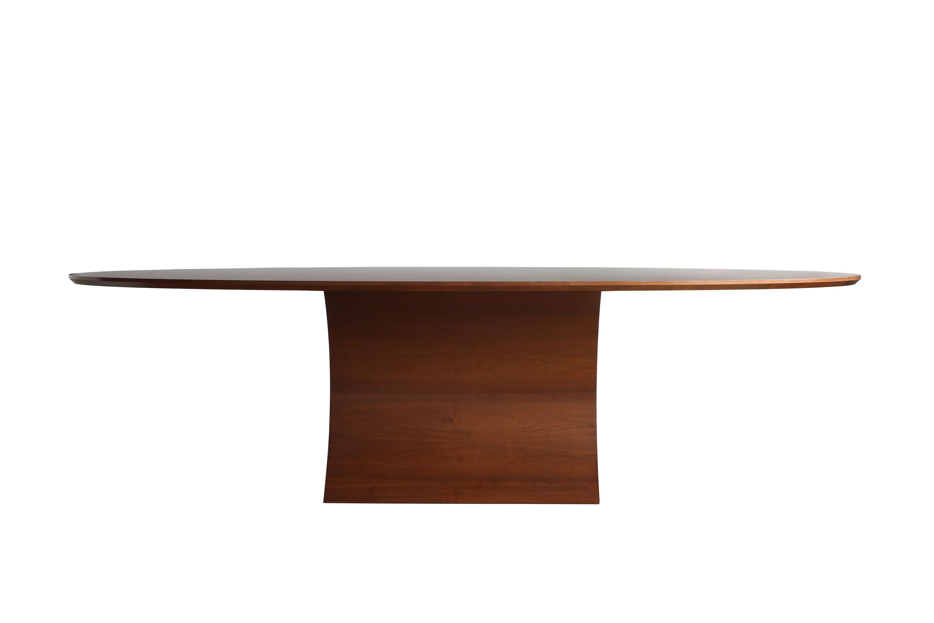 Lisa Tharp Collection  Ellipse Table 

Elongated oval table with a dramatic curved base. Four sections of fine-grain veneer top are book-matched to form a subtle diamond pattern.


Measures: Overall 108