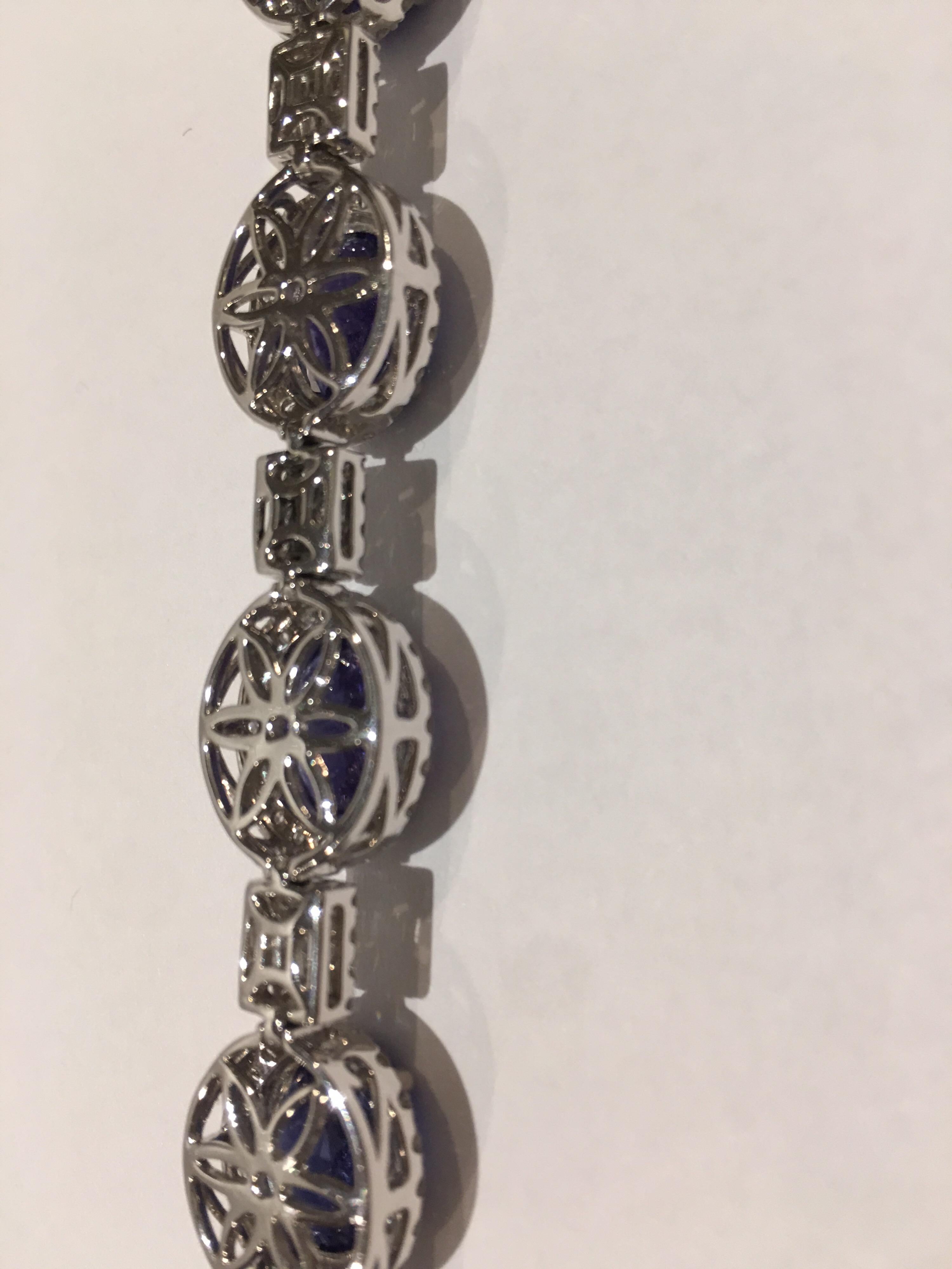 Oval Tanzanite 31.81 Carat and 5.37 Carat Bracelet Set in 18 Karat White Gold In New Condition For Sale In Trumbull, CT