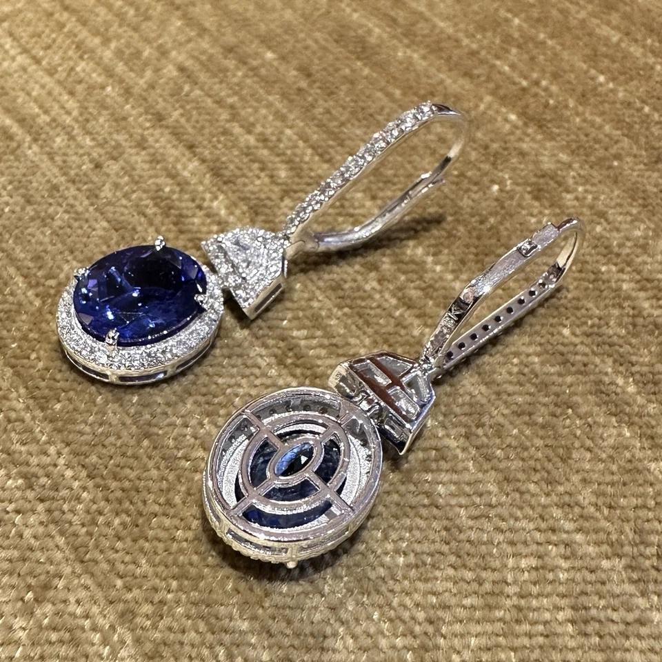 Orecchini ovali con tanzanite e diamanti in oro bianco 18 ct. In condizioni ottime in vendita a La Jolla, CA