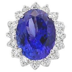 Maurice Fine Jewelry - Anillo Oval de Tanzanita y Diamantes
