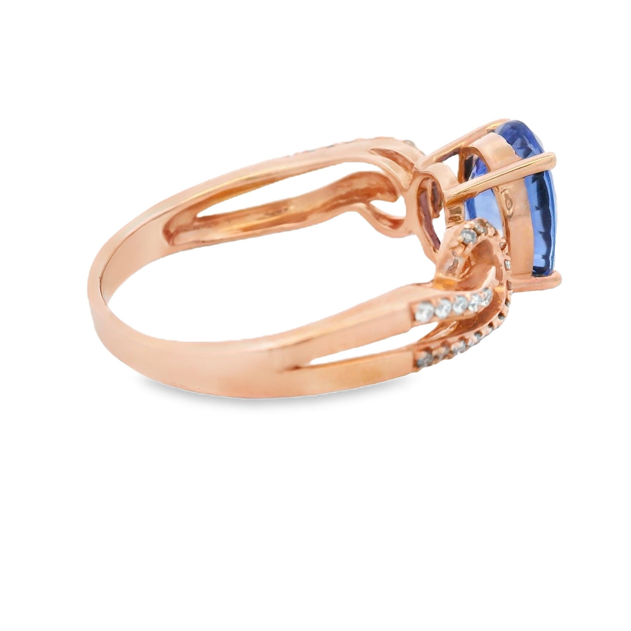 Taglio ovale Anello ovale con tanzanite e diamanti in oro rosa 14K con centro da 2,05 carati, misura 7 in vendita