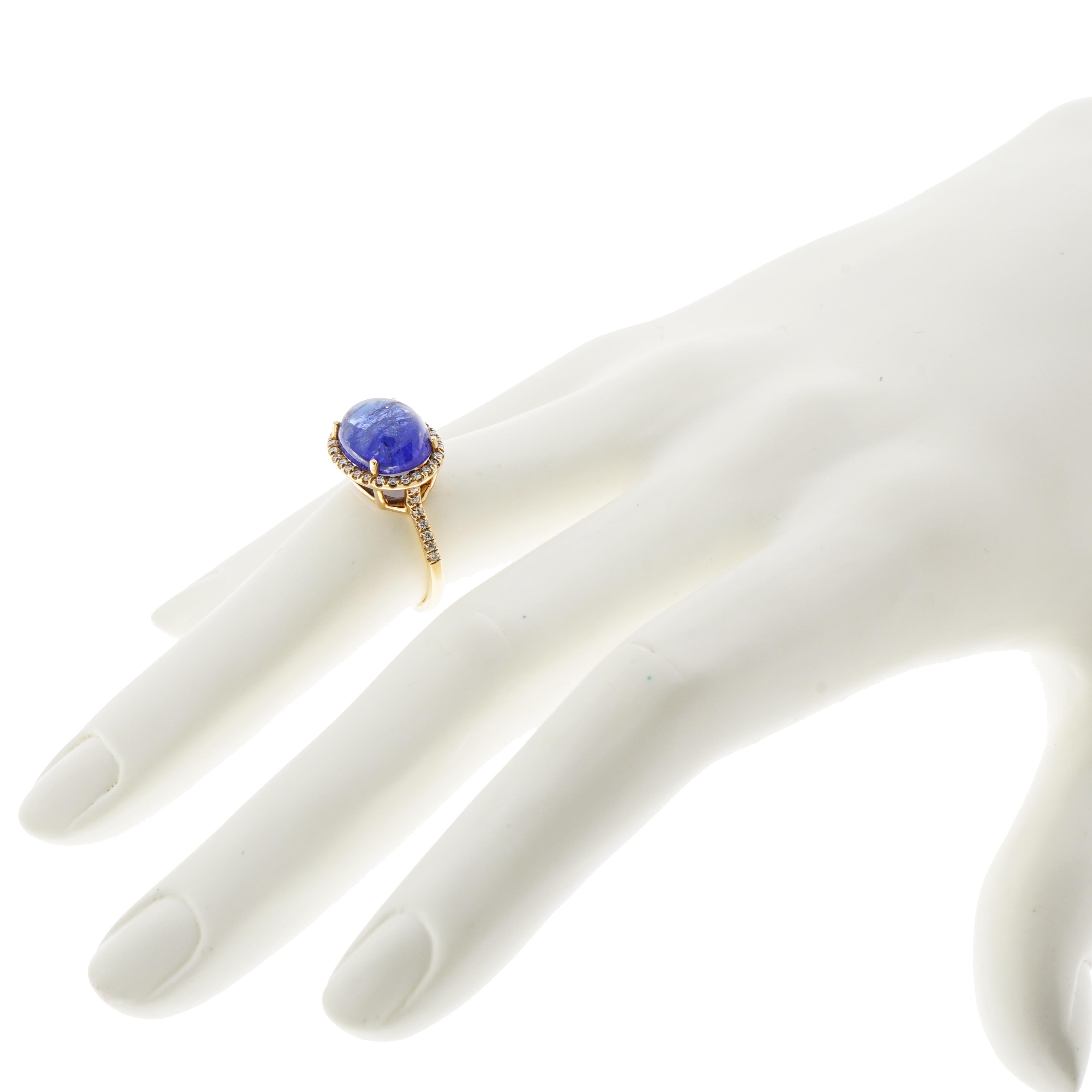 Oval Tanzanite and Diamond Rose Gold Ring In New Condition In Greenwich, CT