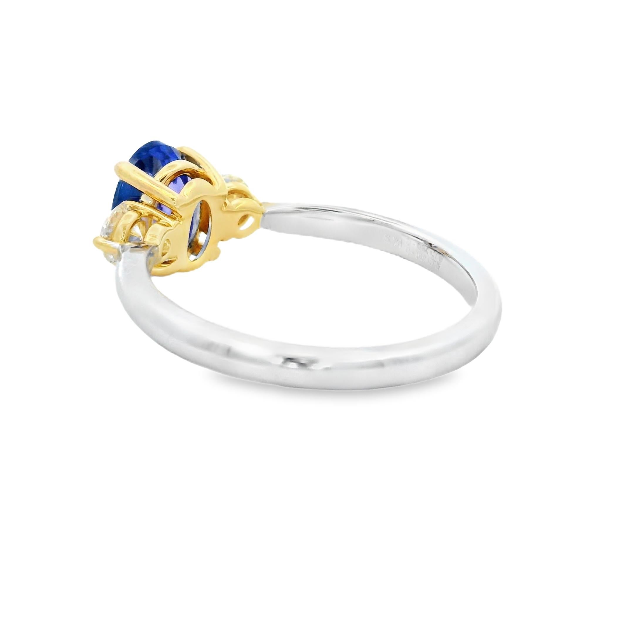 Oval Tanzanite and Diamond Three-Stone Ring 1.50ct in 14K Two-Tone Gold Size 7 en vente 3