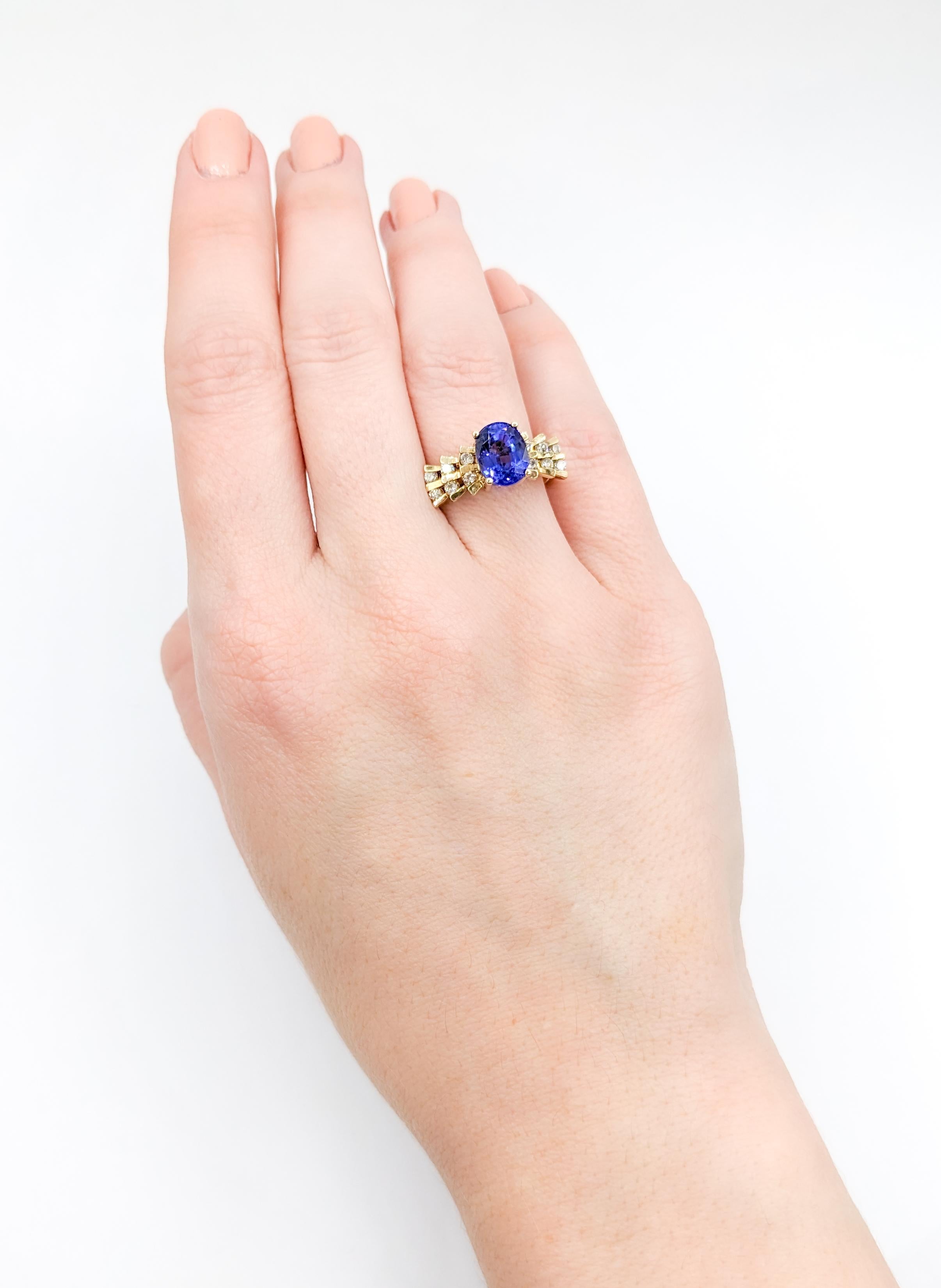 1.90ct Oval Tanzanite & Diamond Cocktail Ring For Sale 3