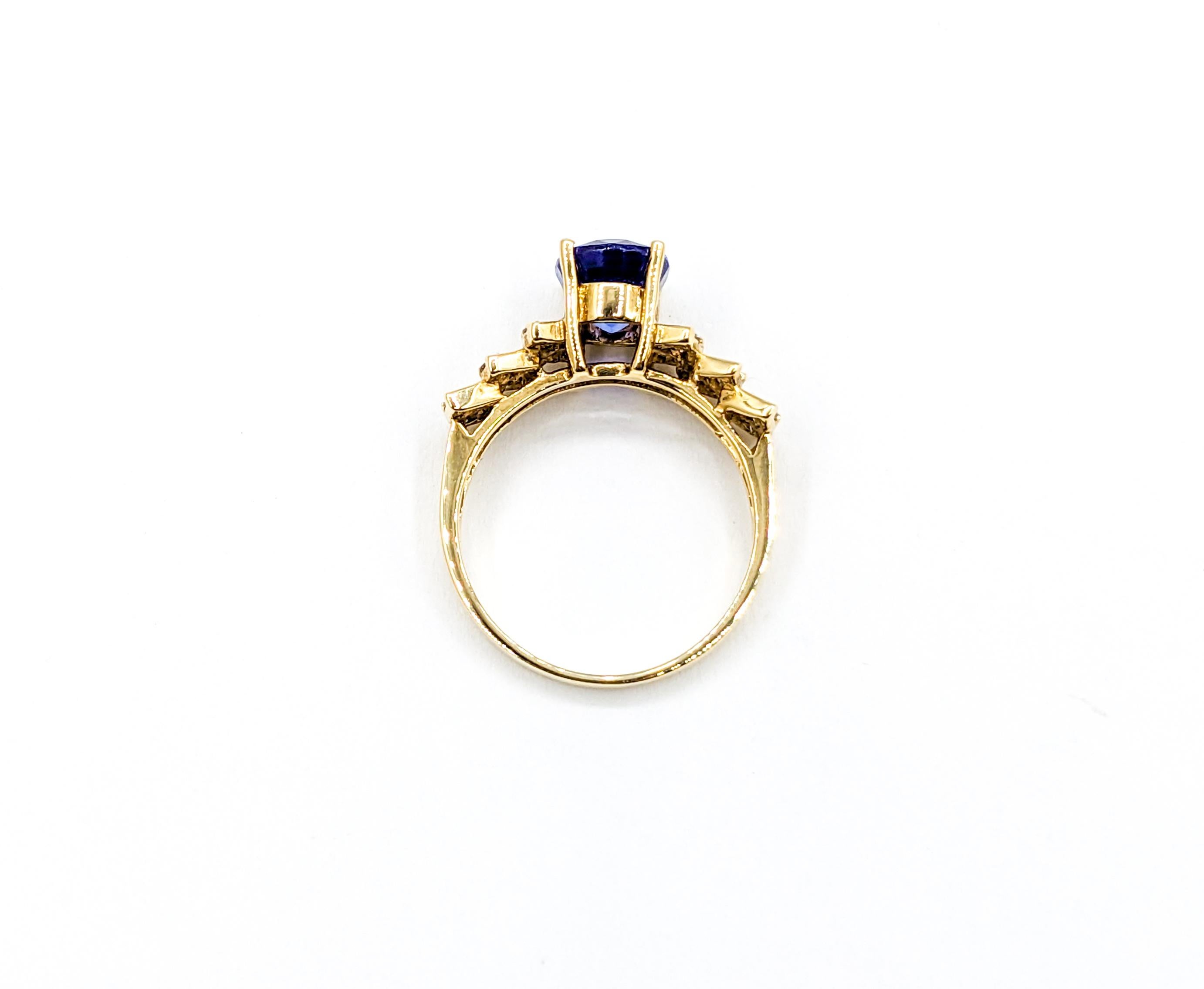 Women's or Men's 1.90ct Oval Tanzanite & Diamond Cocktail Ring For Sale