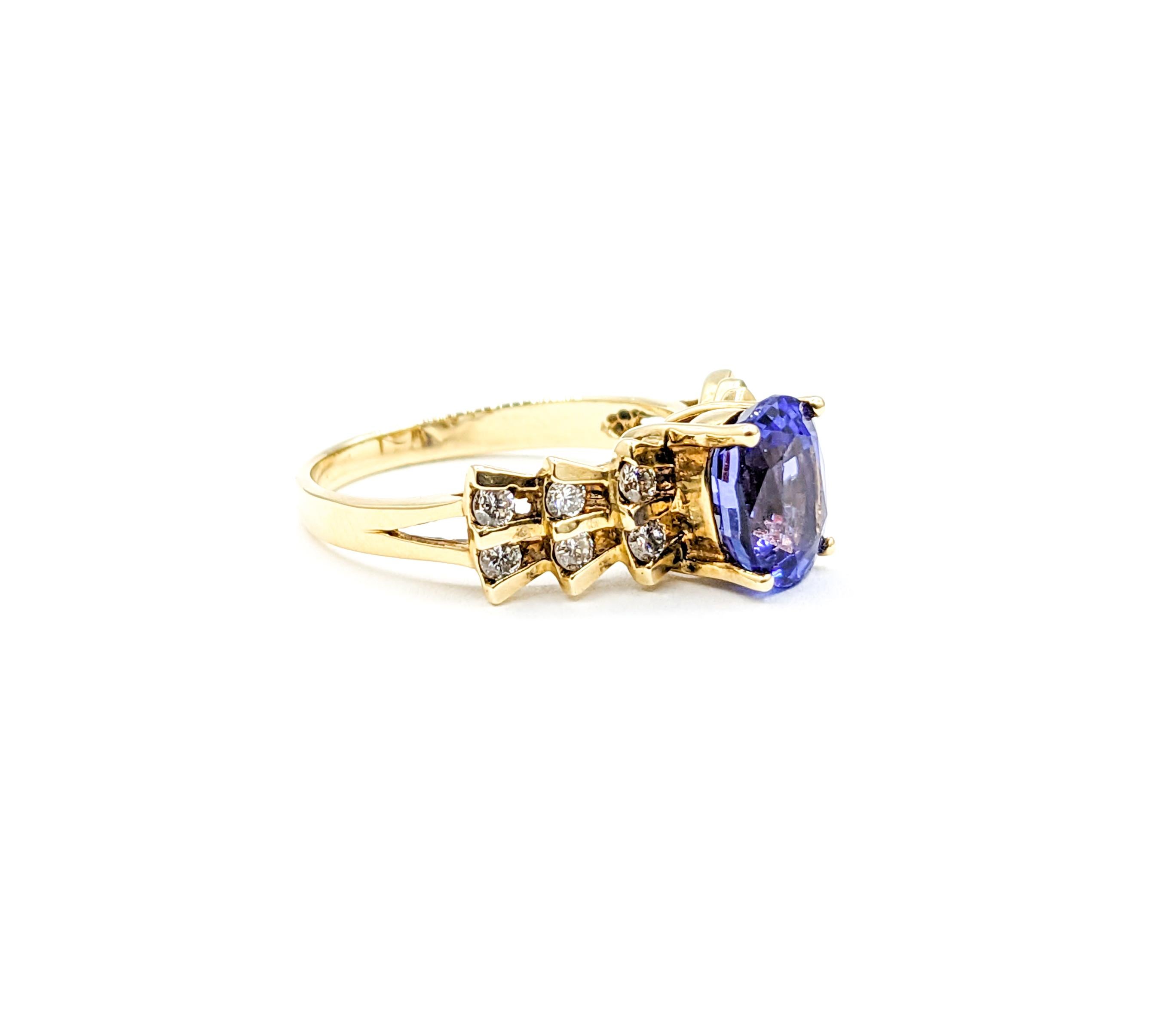 Oval Cut 1.90ct Oval Tanzanite & Diamond Cocktail Ring For Sale