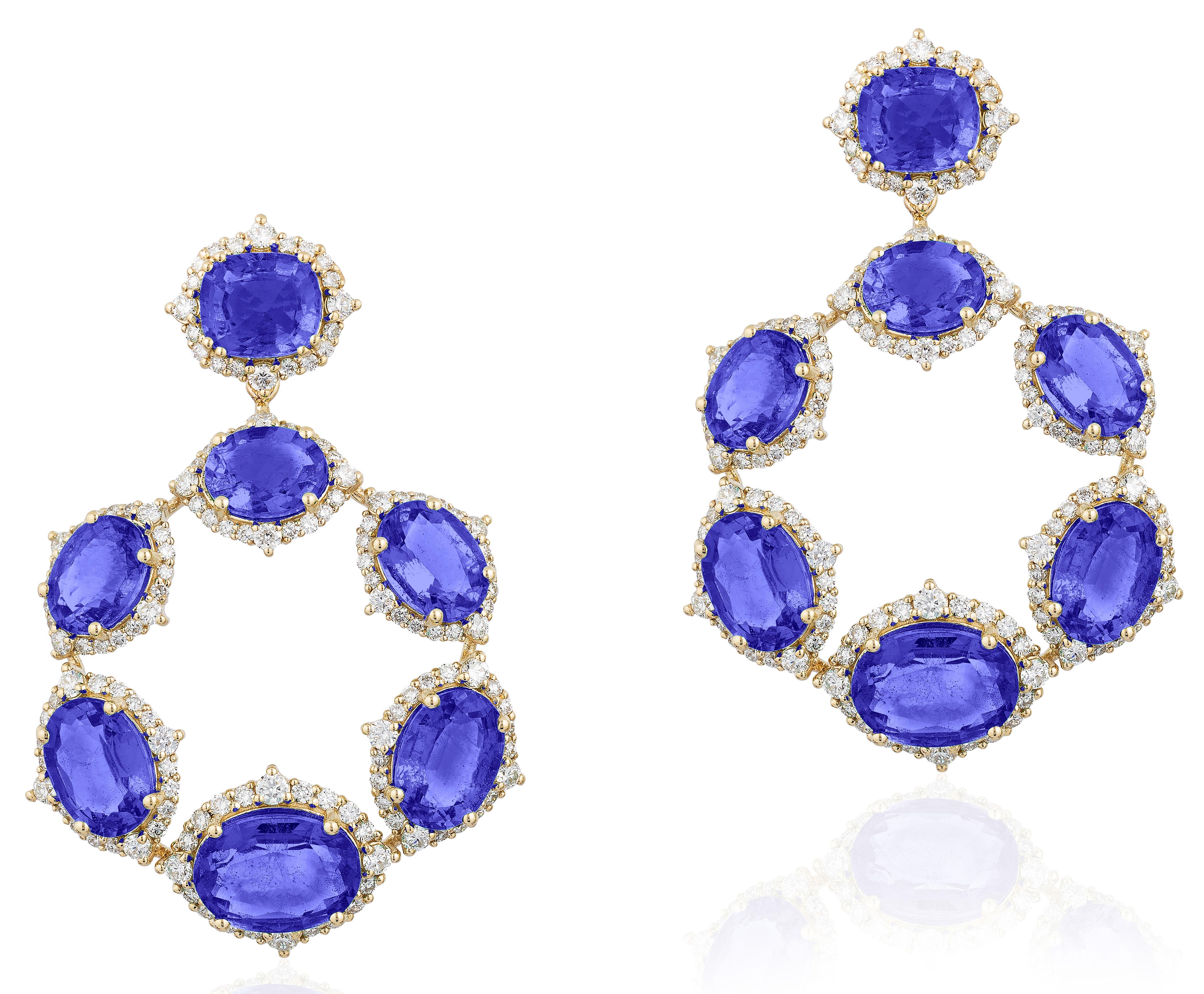 Oval Tanzanite Hoop Earring with Diamonds in 18K Yellow Gold, from 'G-One' Collection

Gemstone Weight: Tanzanite- 14.29 Carats. 

Diamond: G- H/ VS, Approx Wt- 2.16 Carats